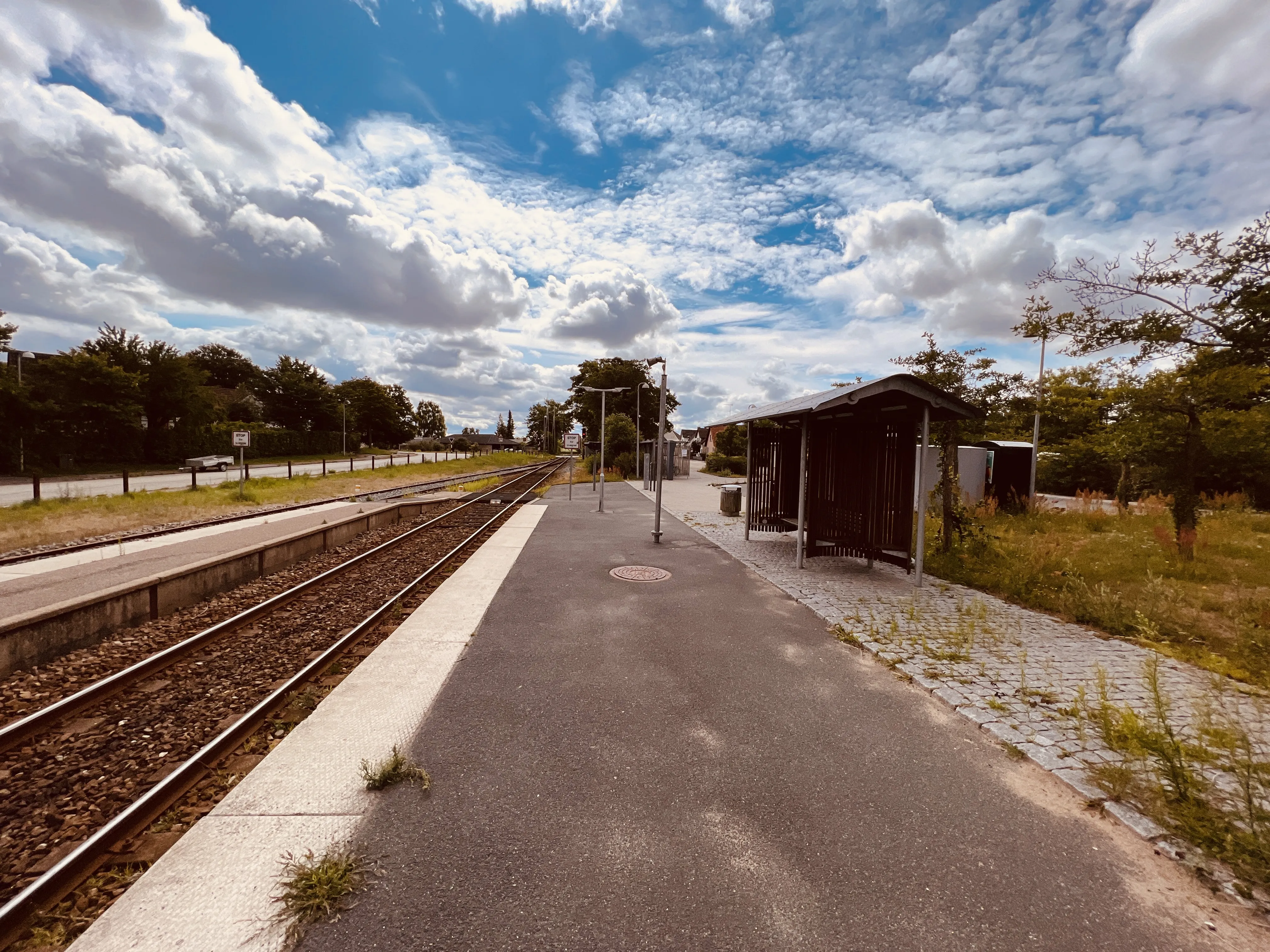 Billede af Kirke Eskilstrup Trinbræt. Billede af Kirke Eskilstrup Trinbræt.