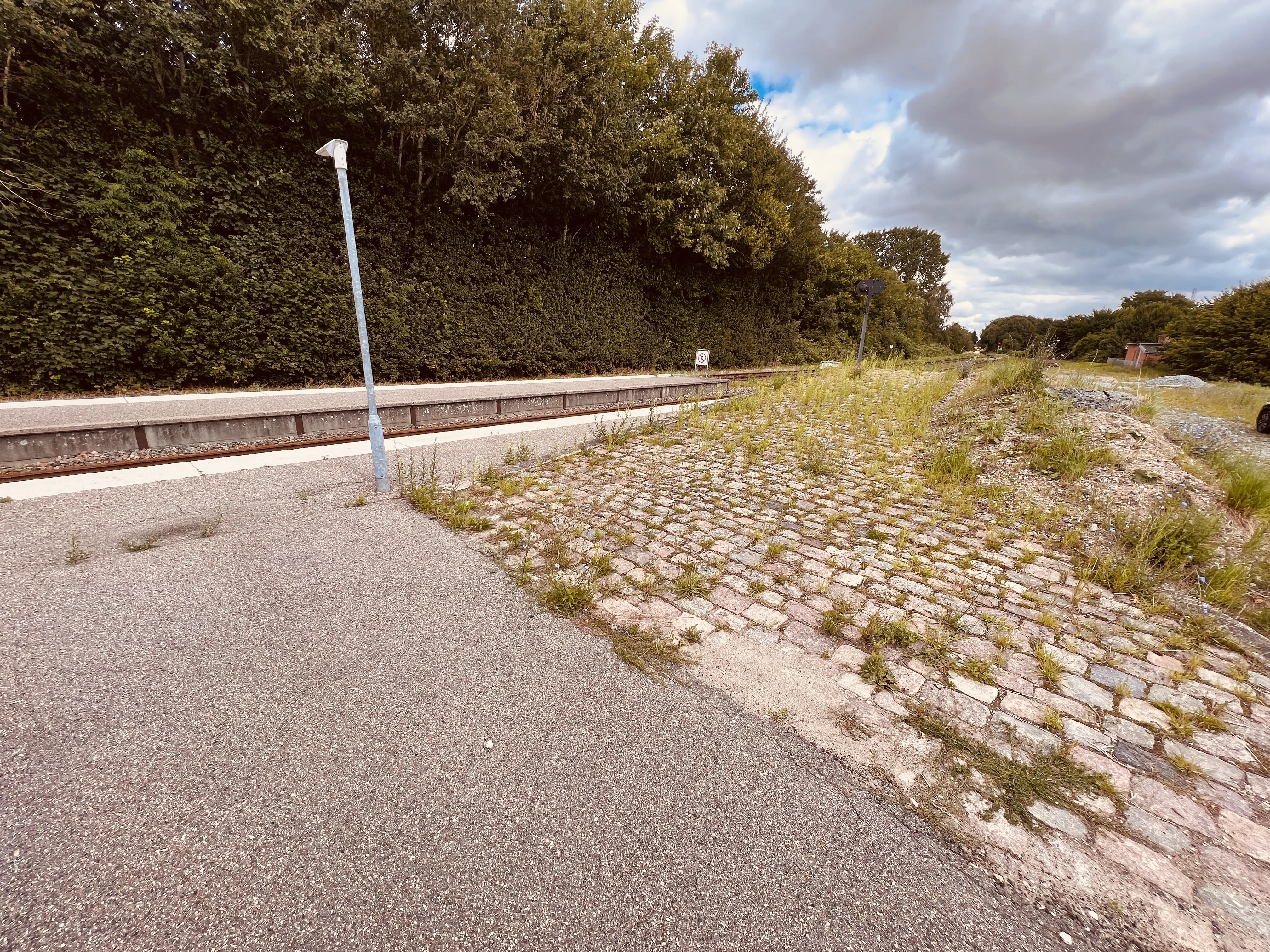 Billede af Store Merløse Stations læsserampe. Billede af Store Merløse Stations læsserampe.