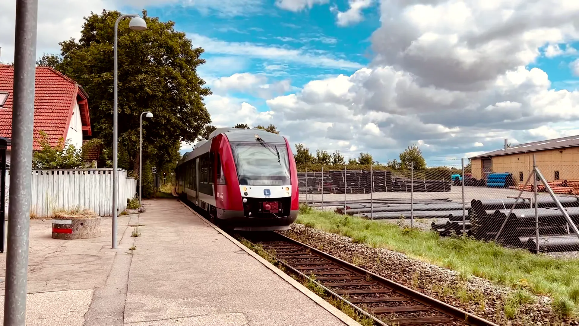 Billede af LT 2030-2130, tidligere VL 2030-2130 fotograferet ud for Nyrup Trinbræt.