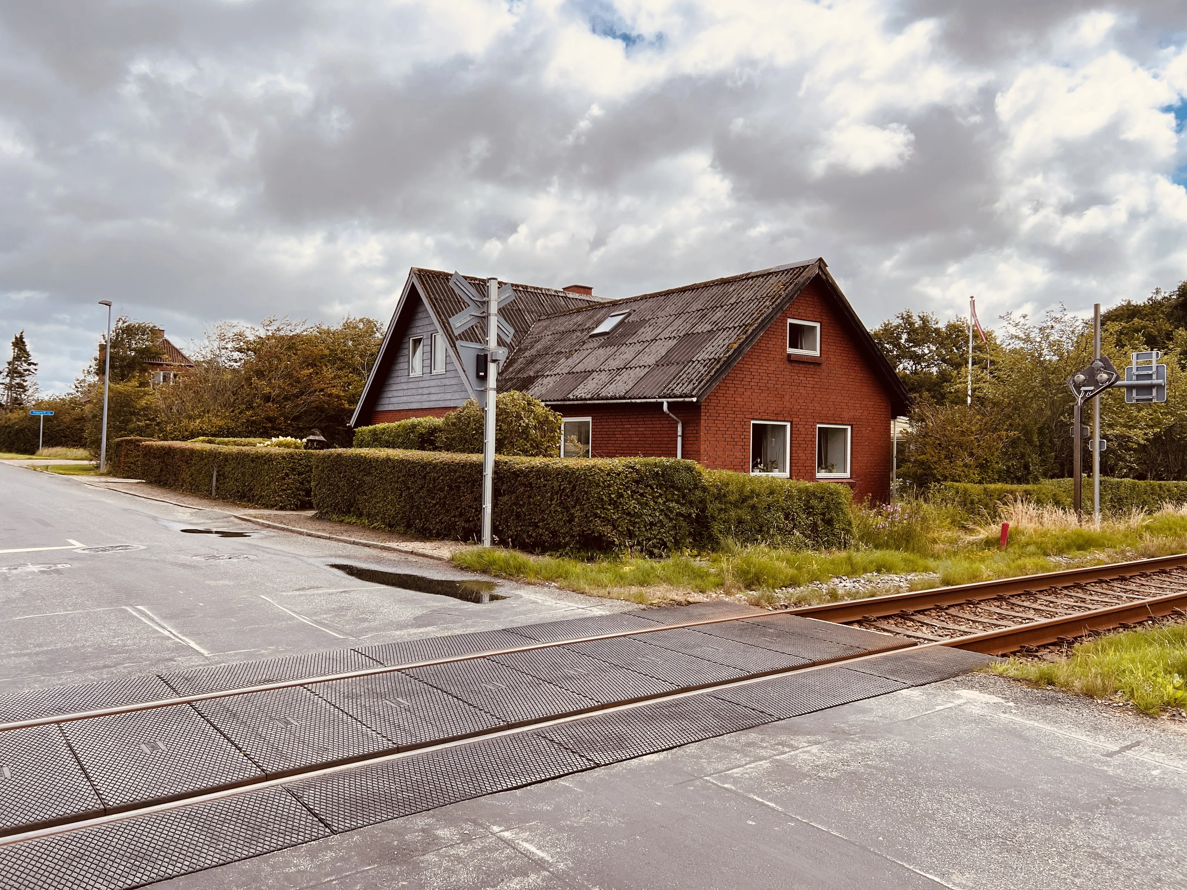 Billede af Dejbjerg Billetsalgssted - Billetsalgssted er nedrevet, men Dejbjerg Billetsalgssted har ligget her. Billede af Dejbjerg Billetsalgssted - Billetsalgssted er nedrevet, men Dejbjerg Billetsalgssted har ligget her.