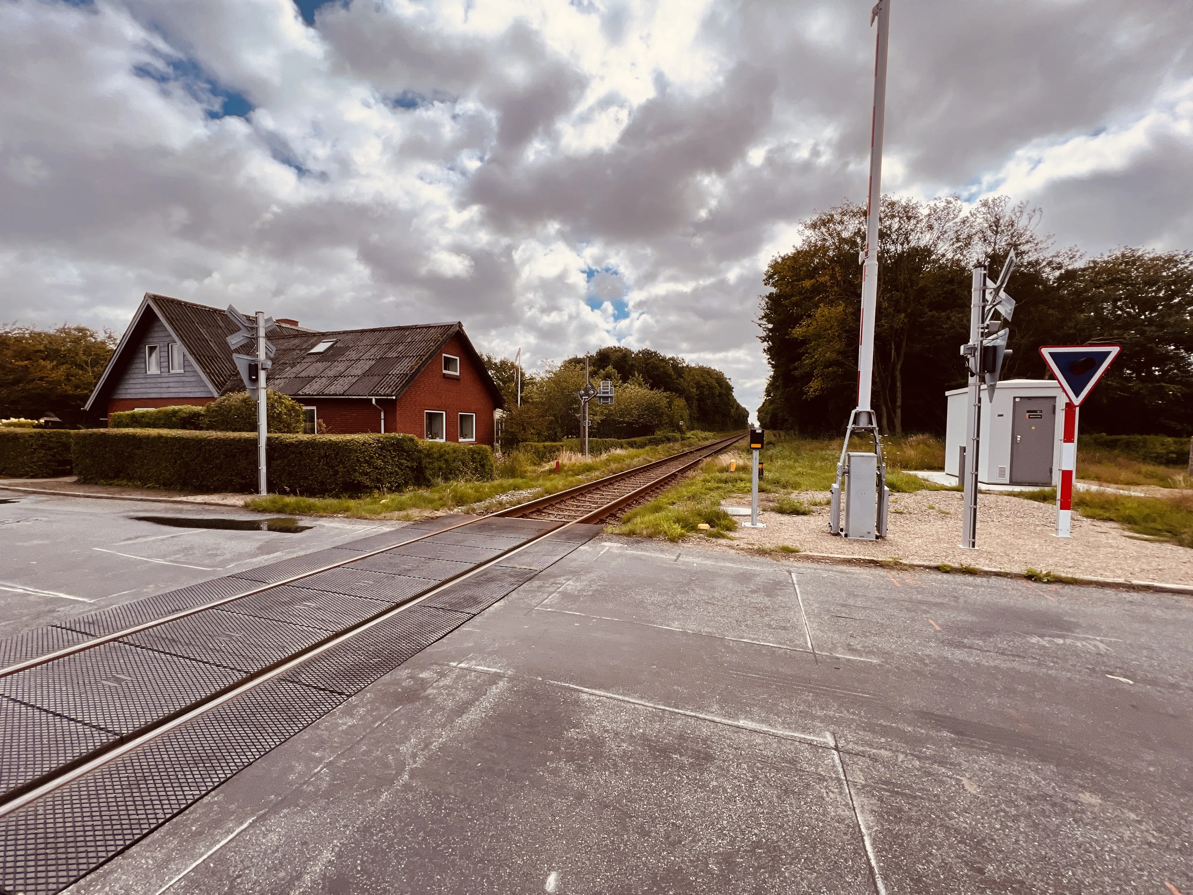 Billede af Dejbjerg Billetsalgssted - Billetsalgssted er nedrevet, men Dejbjerg Billetsalgssted har ligget her. Billede af Dejbjerg Billetsalgssted - Billetsalgssted er nedrevet, men Dejbjerg Billetsalgssted har ligget her.