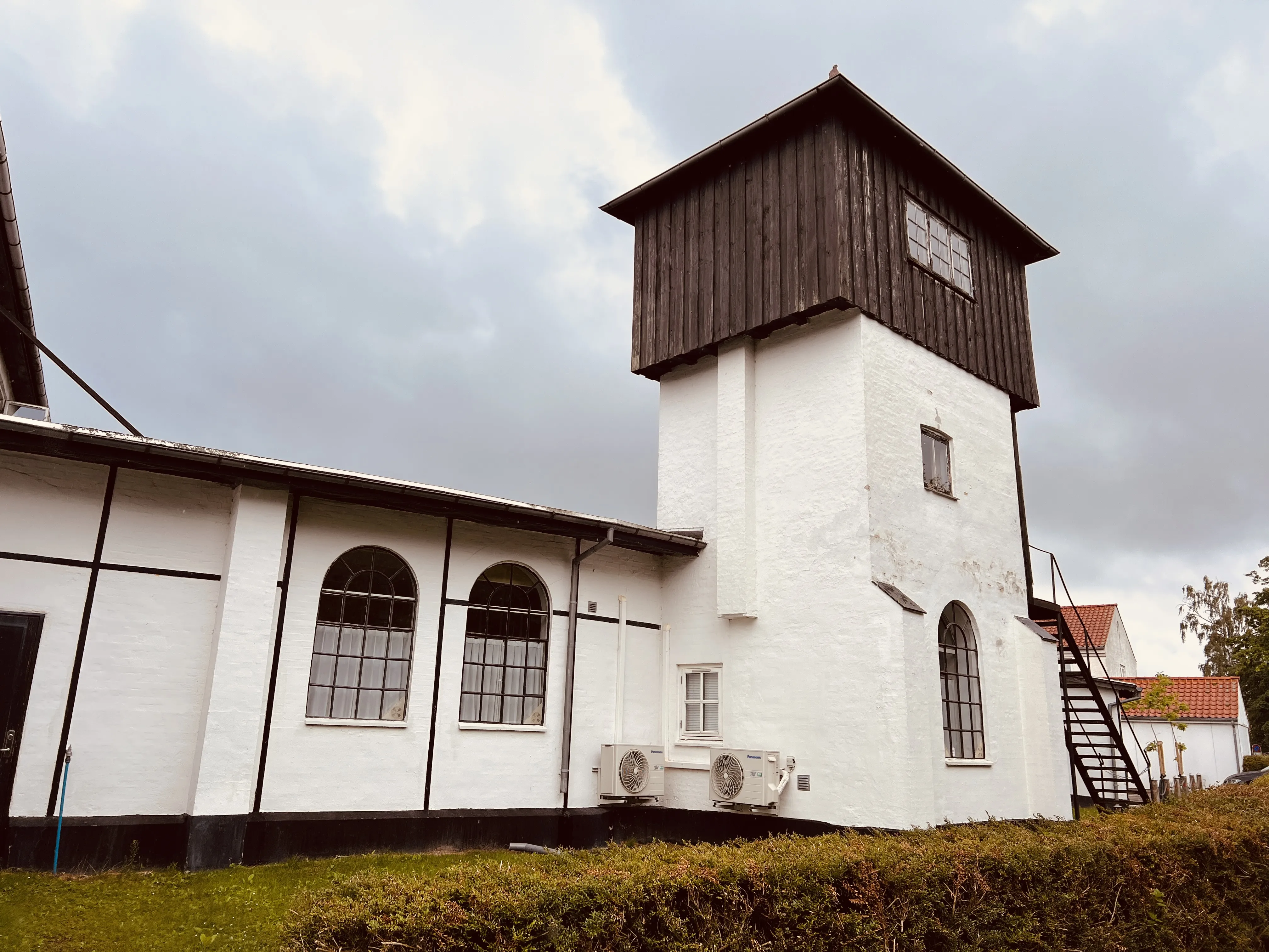 Billede af Præstø Stations remise. Billede af Præstø Stations remise.