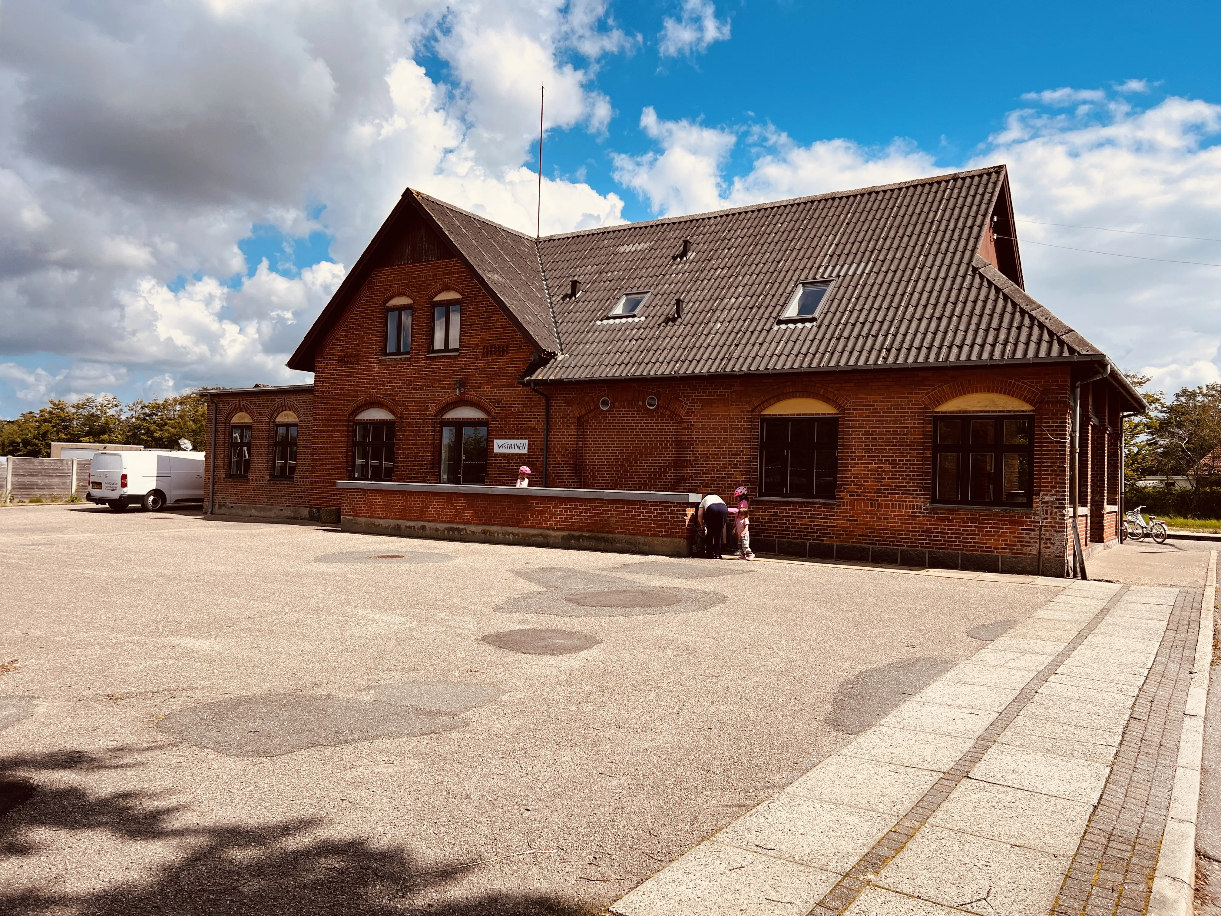 Billede af Oksbøl Station.