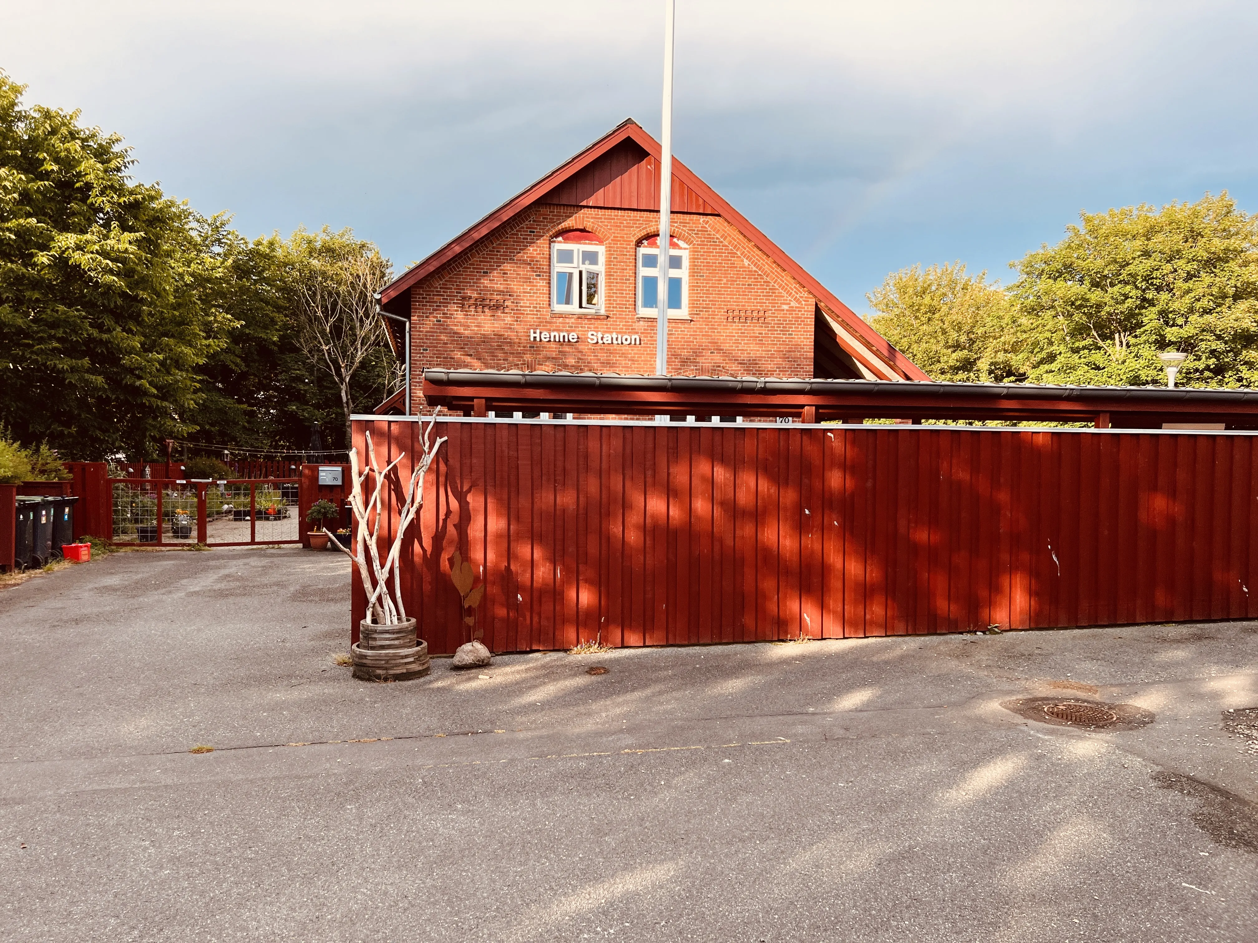 Billede af Henne Station.