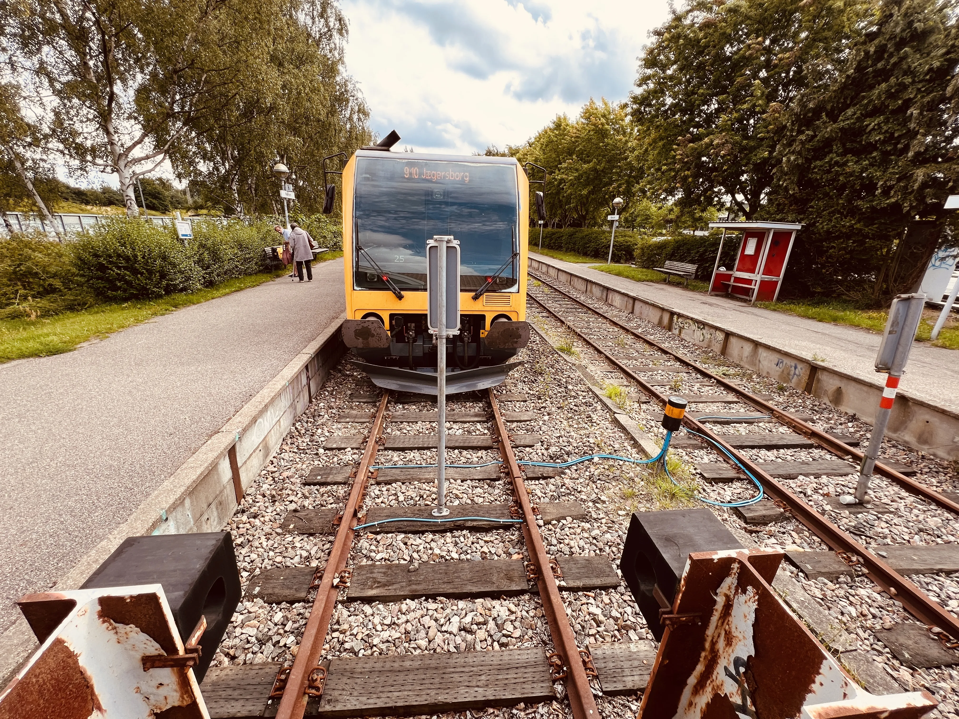 Billede af LNJ Lm 25 ud for Nærum Station. Billede af LNJ Lm 25 ud for Nærum Station.