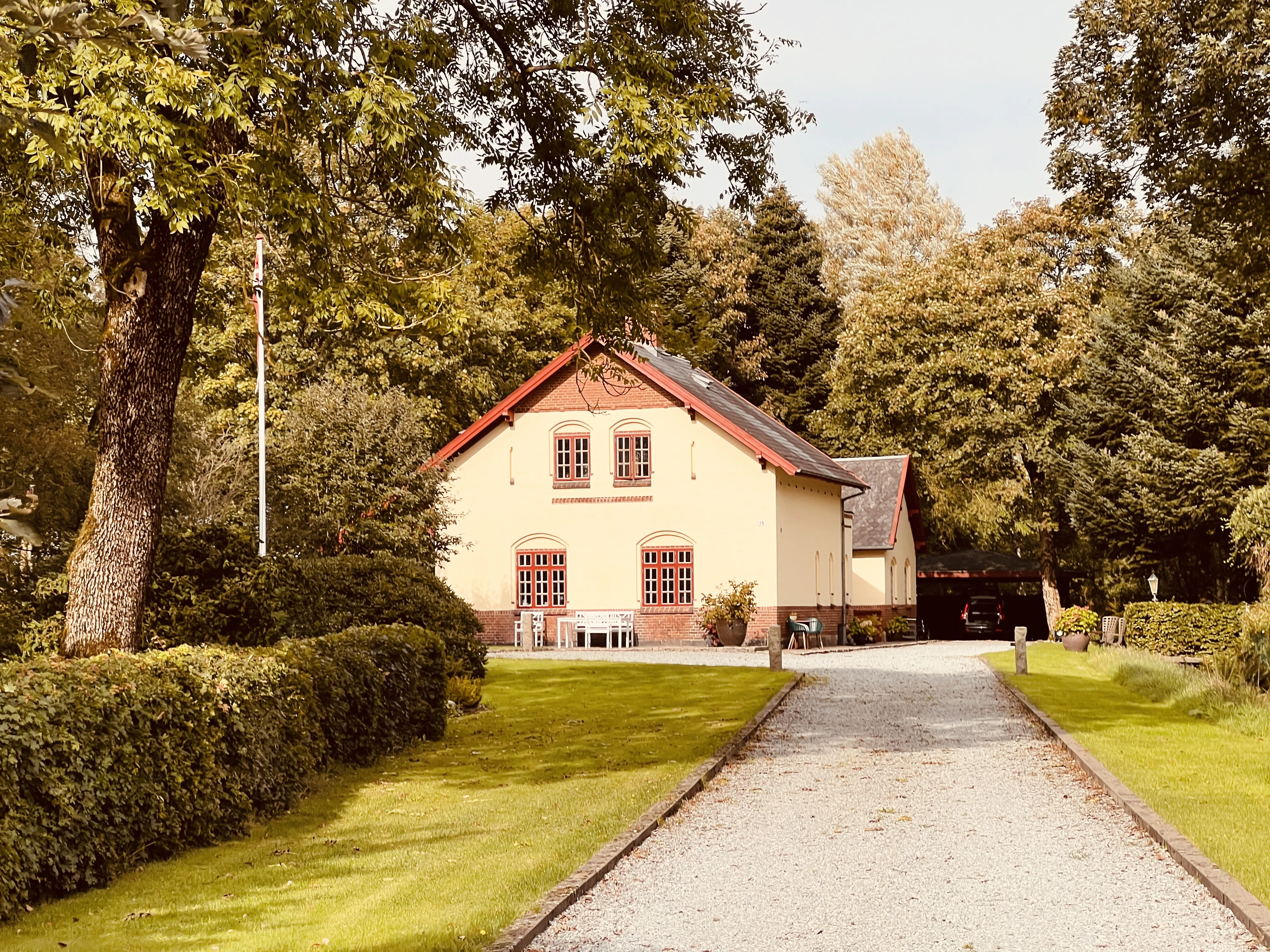 Billede af Nybo Trinbræt. Billede af Nybo Trinbræt.