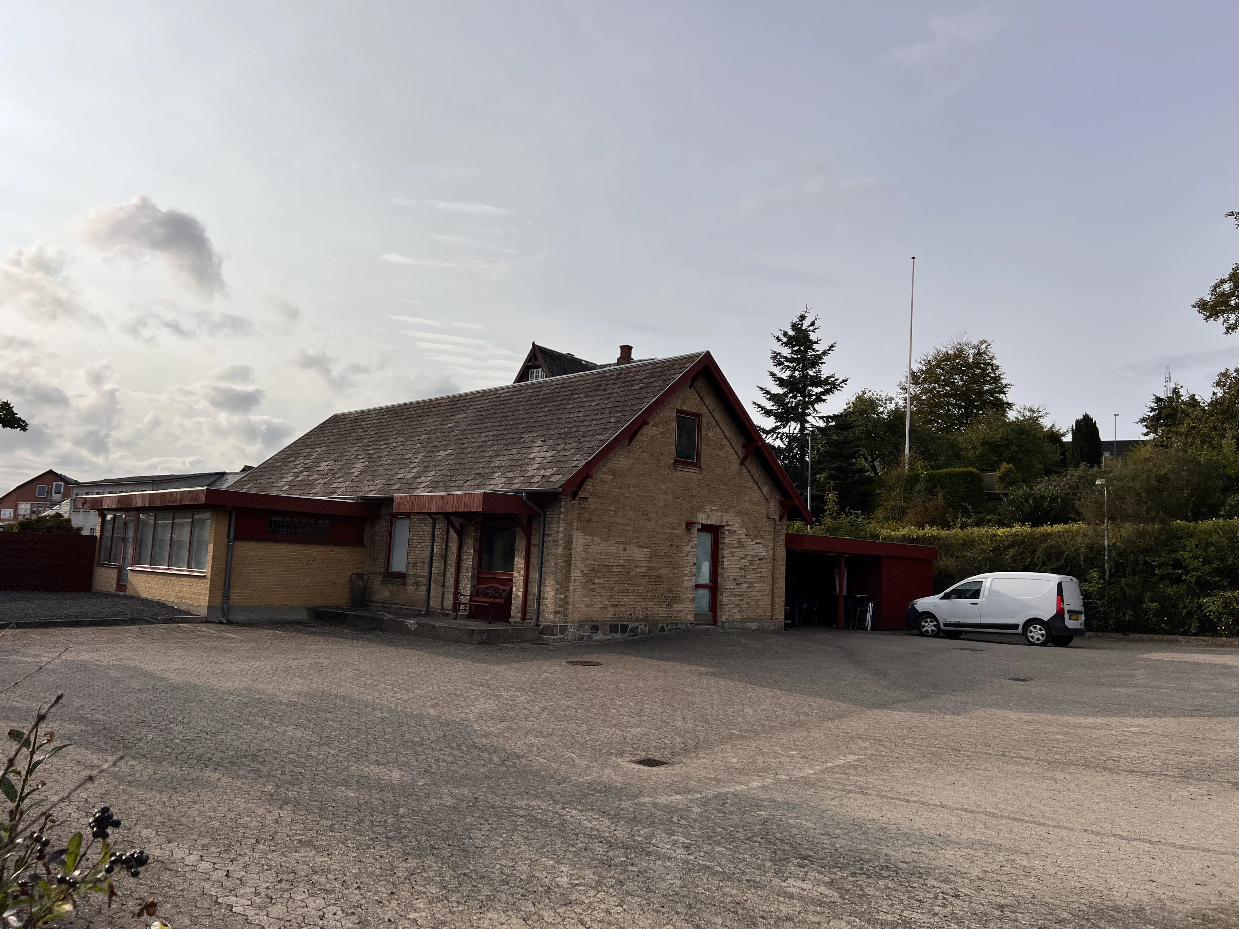 Billede af Rask Mølle Station. Billede af Rask Mølle Station.