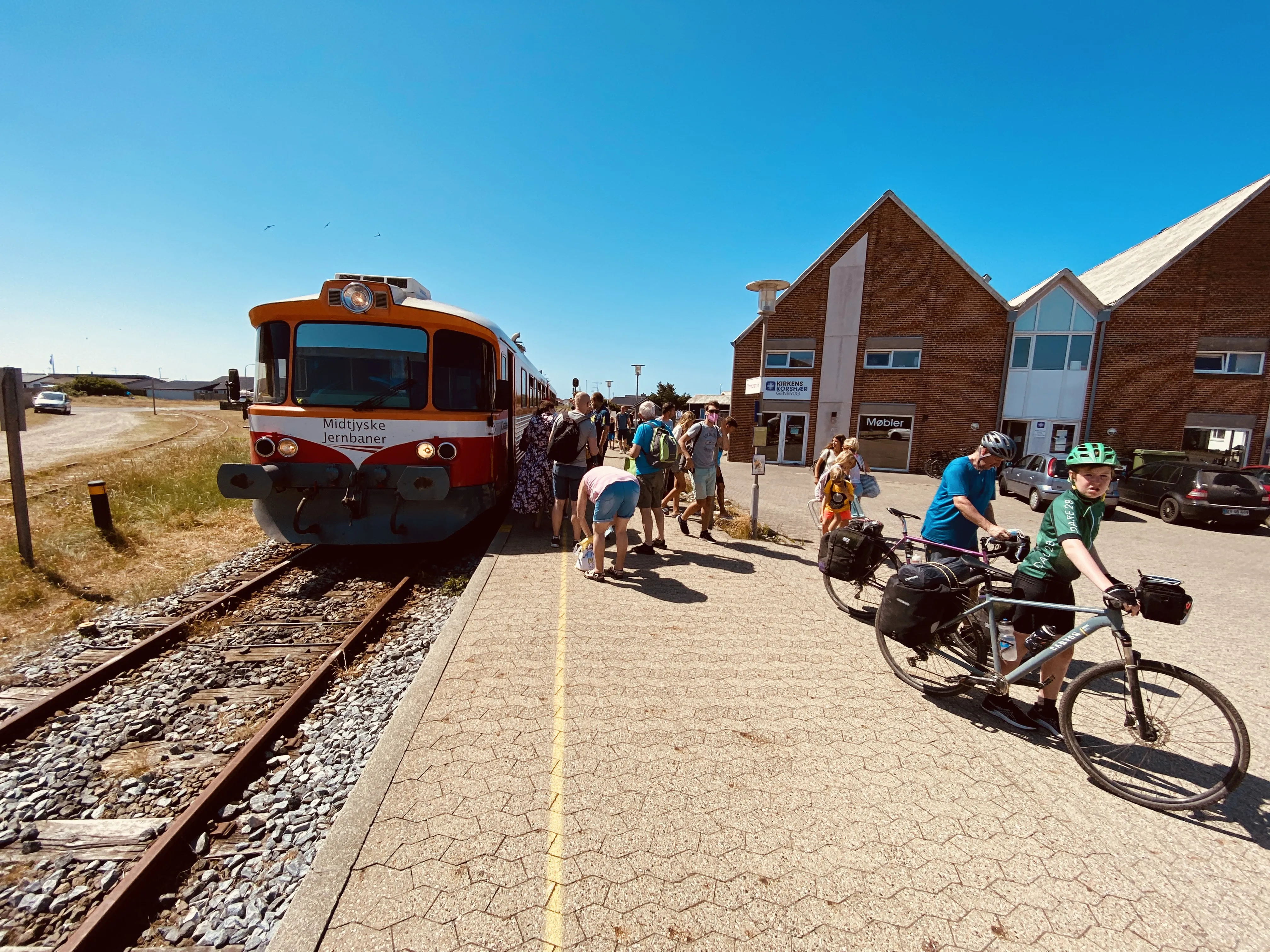 Billede af "Kysten" (MjbaD YM 40) og oprindelig OHJ YM 56 - her fotograferet ud for Thyborøn Havn Trinbræt. Billede af "Kysten" (MjbaD YM 40) og oprindelig OHJ YM 56 - her fotograferet ud for Thyborøn Havn Trinbræt.