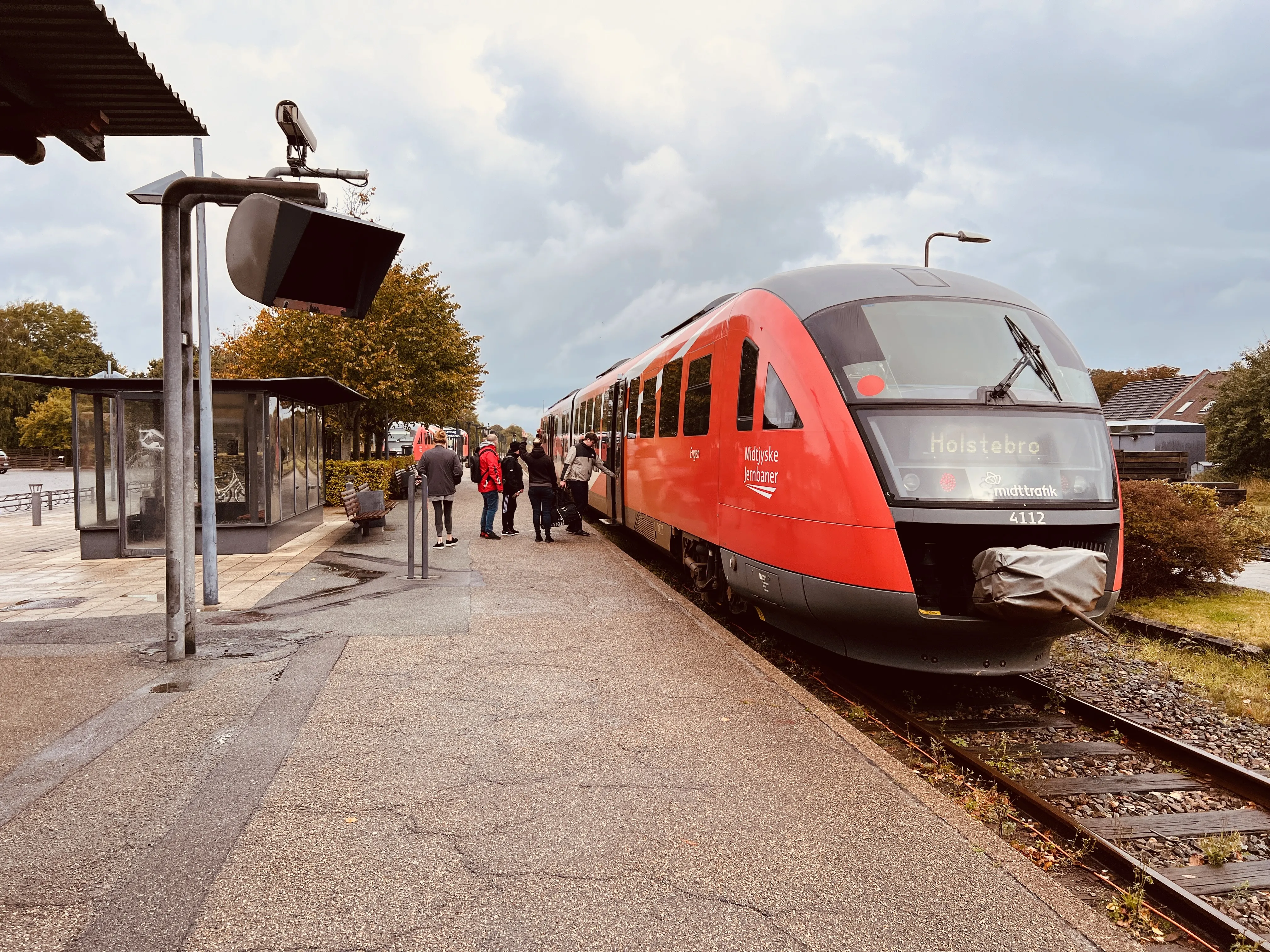 Billede af MjbaD MQ 4112-4912, tidligere DSB MQ 4112-4912 fotograferet ud for Vemb Station. Billede af MjbaD MQ 4112-4912, tidligere DSB MQ 4112-4912 fotograferet ud for Vemb Station.