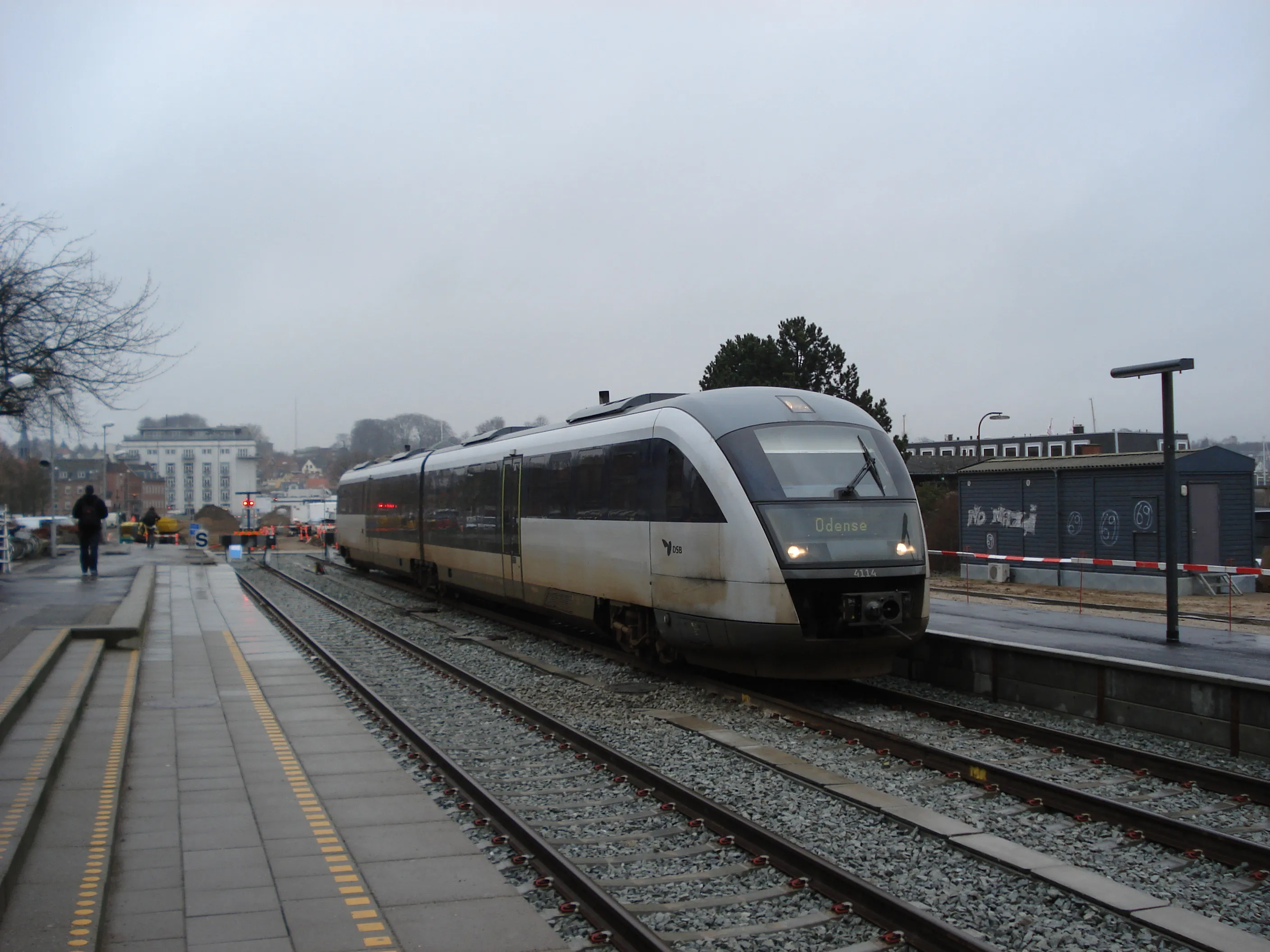 Billede af DSB MQ 4114-4914 fotograferet ud for Svendborg Station. Billede af DSB MQ 4114-4914 fotograferet ud for Svendborg Station.