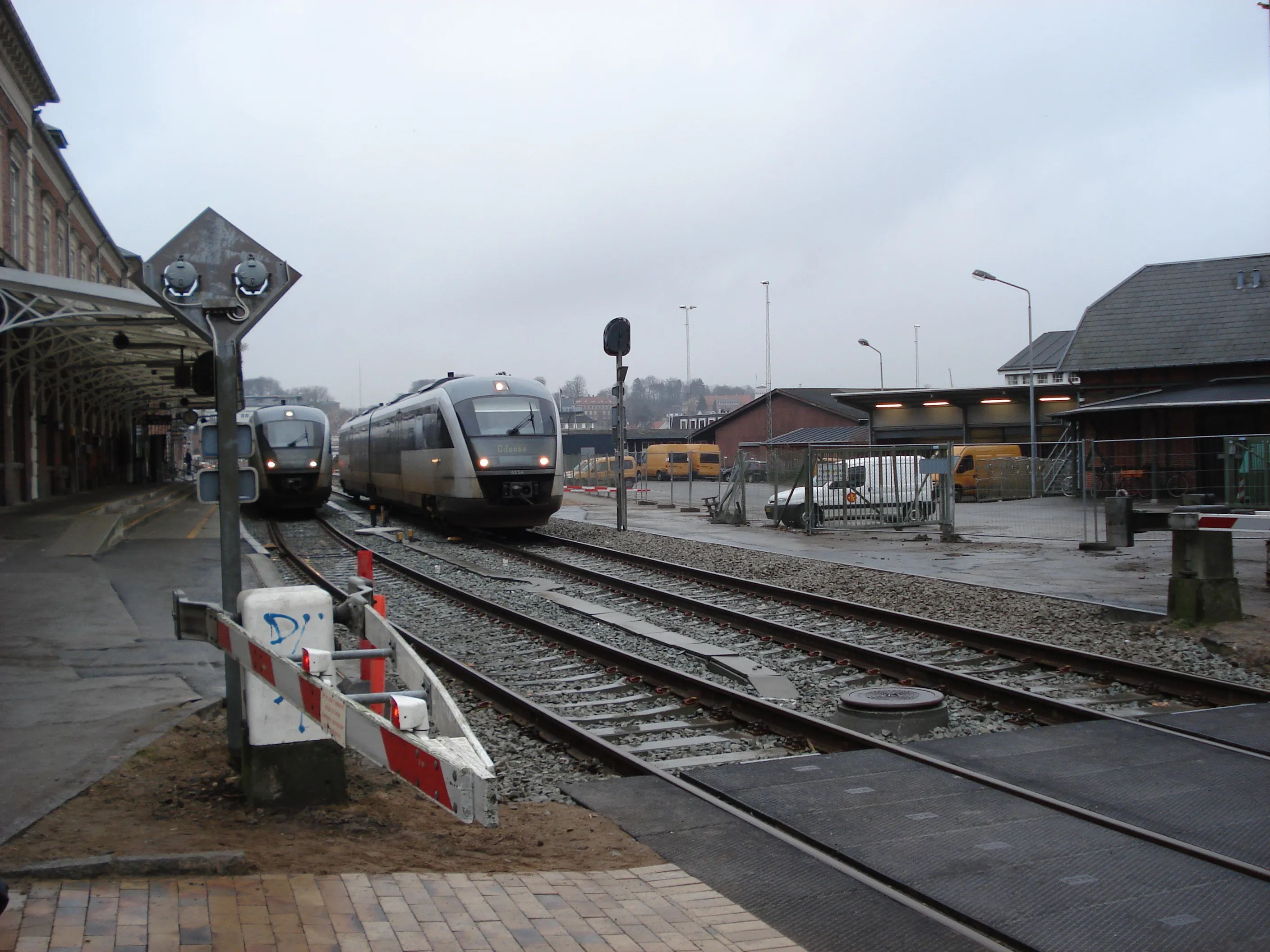 Billede af DSB MQ 4114-4914 fotograferet ud for Svendborg Station. Billede af DSB MQ 4114-4914 fotograferet ud for Svendborg Station.