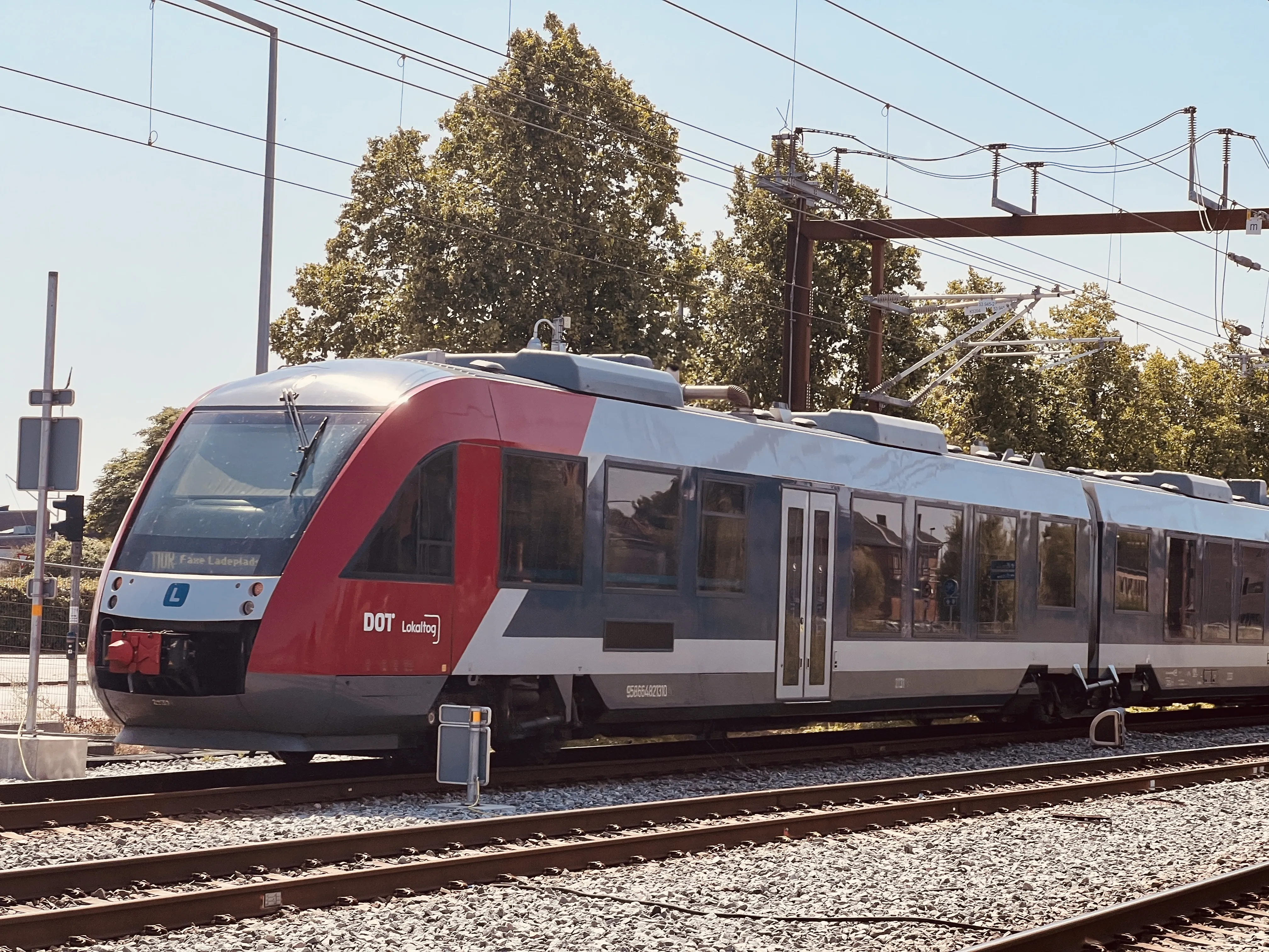 Billede af LT 2031-2131, tidligere VL 2031-2131 fotograferet ud for Køge Station. Billede af LT 2031-2131, tidligere VL 2031-2131 fotograferet ud for Køge Station.