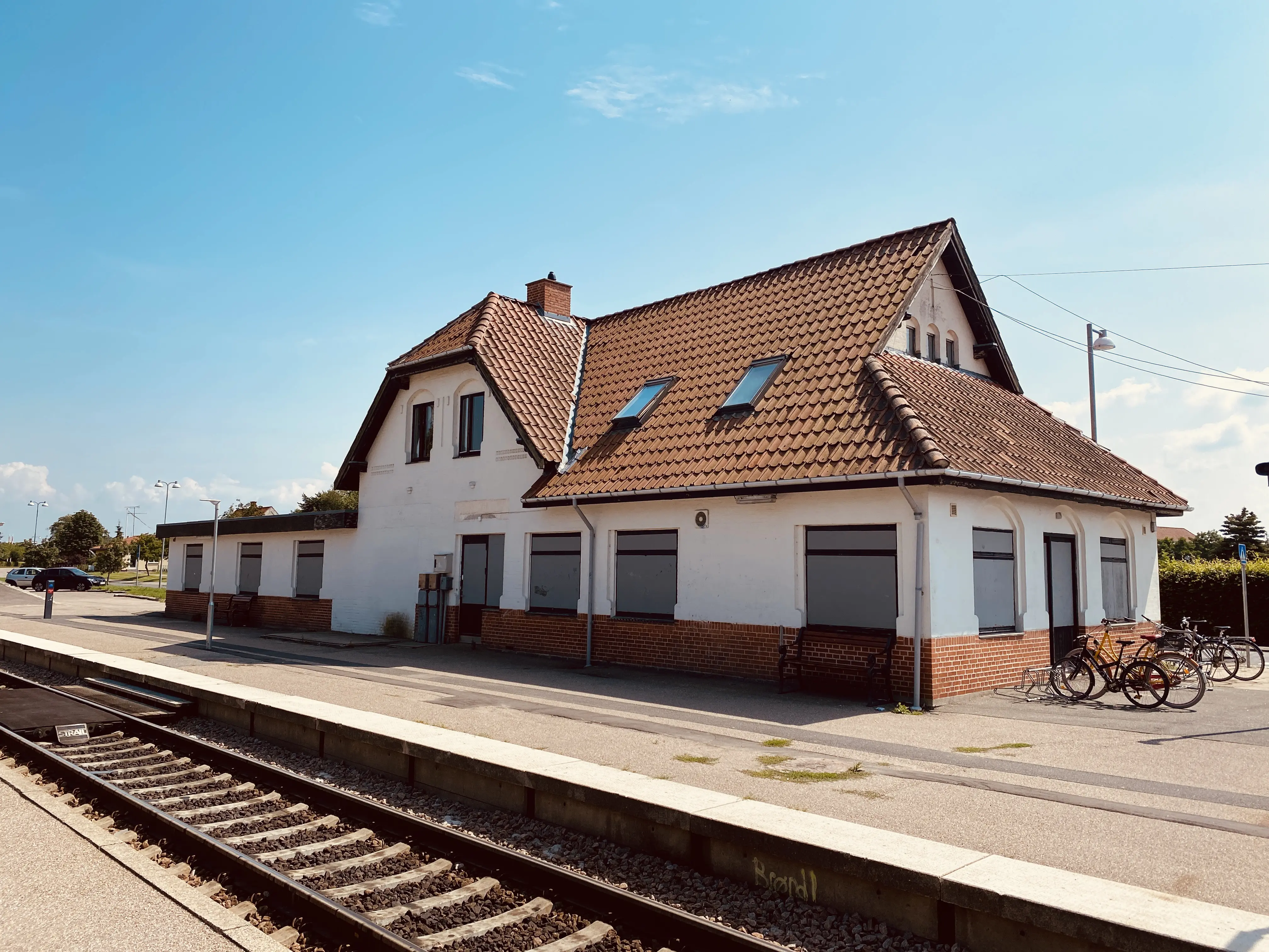 Billede af Stenlille Station set fra sporsiden.