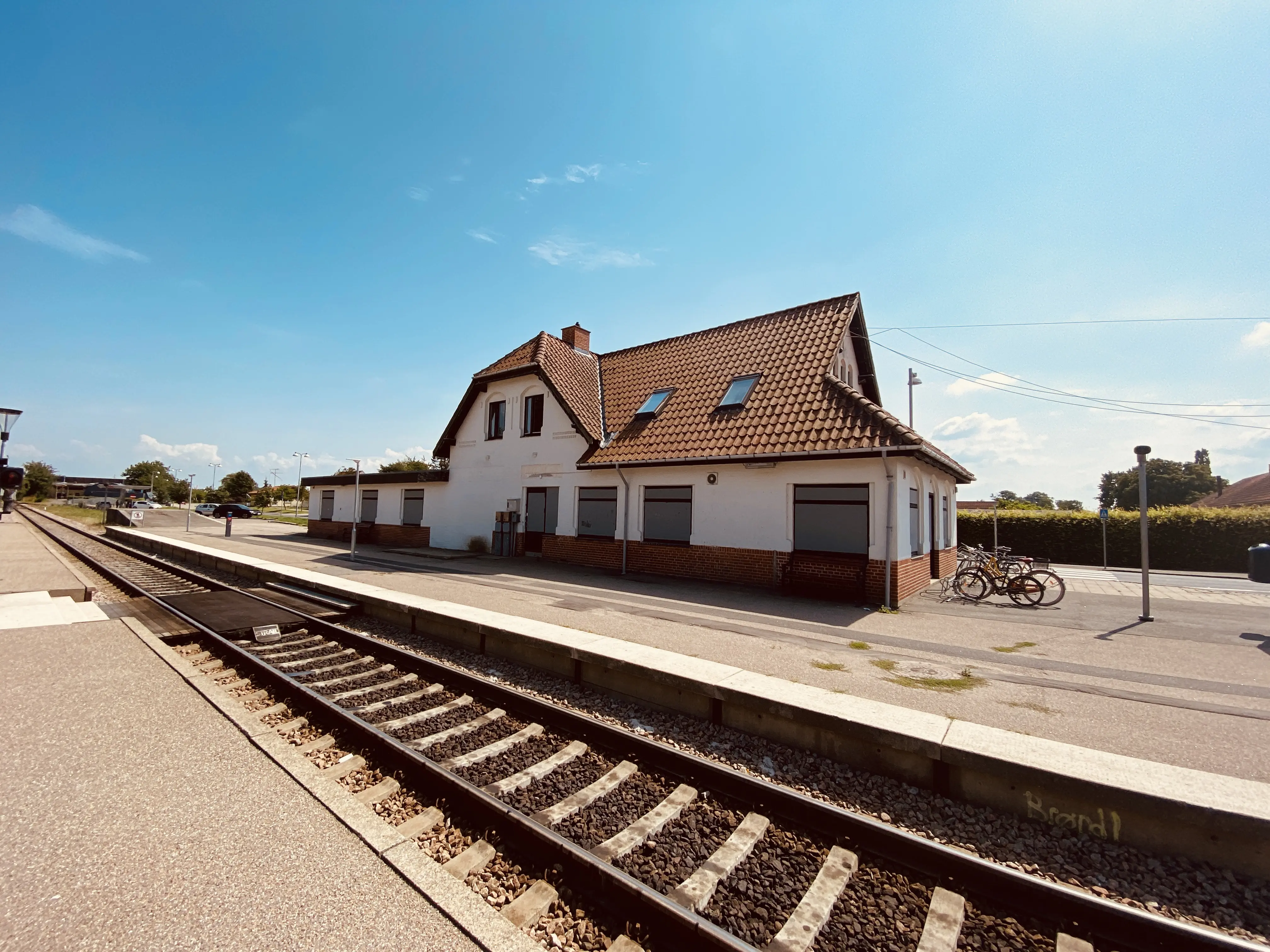 Billede af Stenlille Station set fra sporsiden.