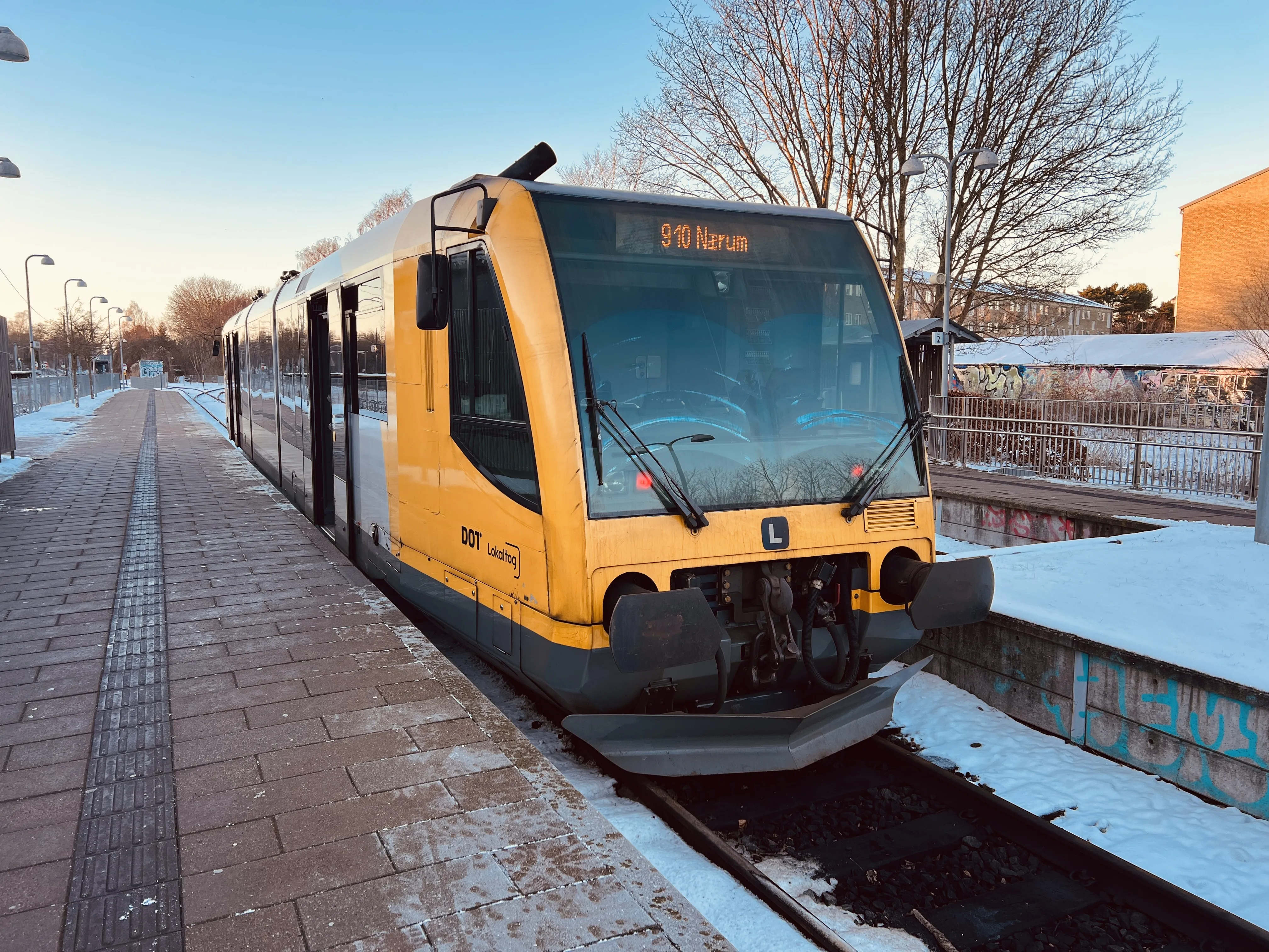 Billede af LT Lm 22, tidligere LNJ Lm 22 fotograferet ud for Jægersborg Lokalbane Station. Billede af LT Lm 22, tidligere LNJ Lm 22 fotograferet ud for Jægersborg Lokalbane Station.