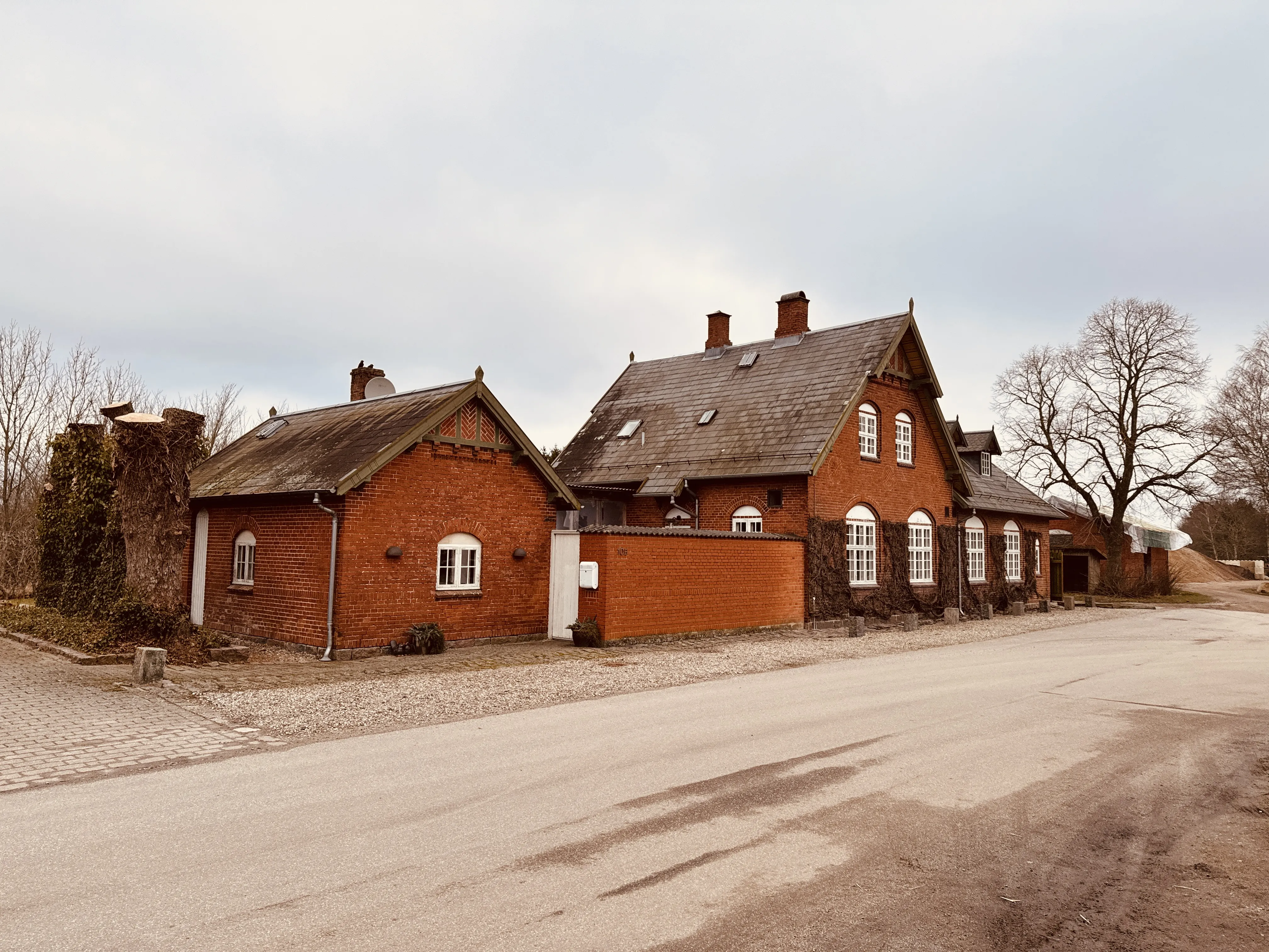 Billede af Vedde Station.