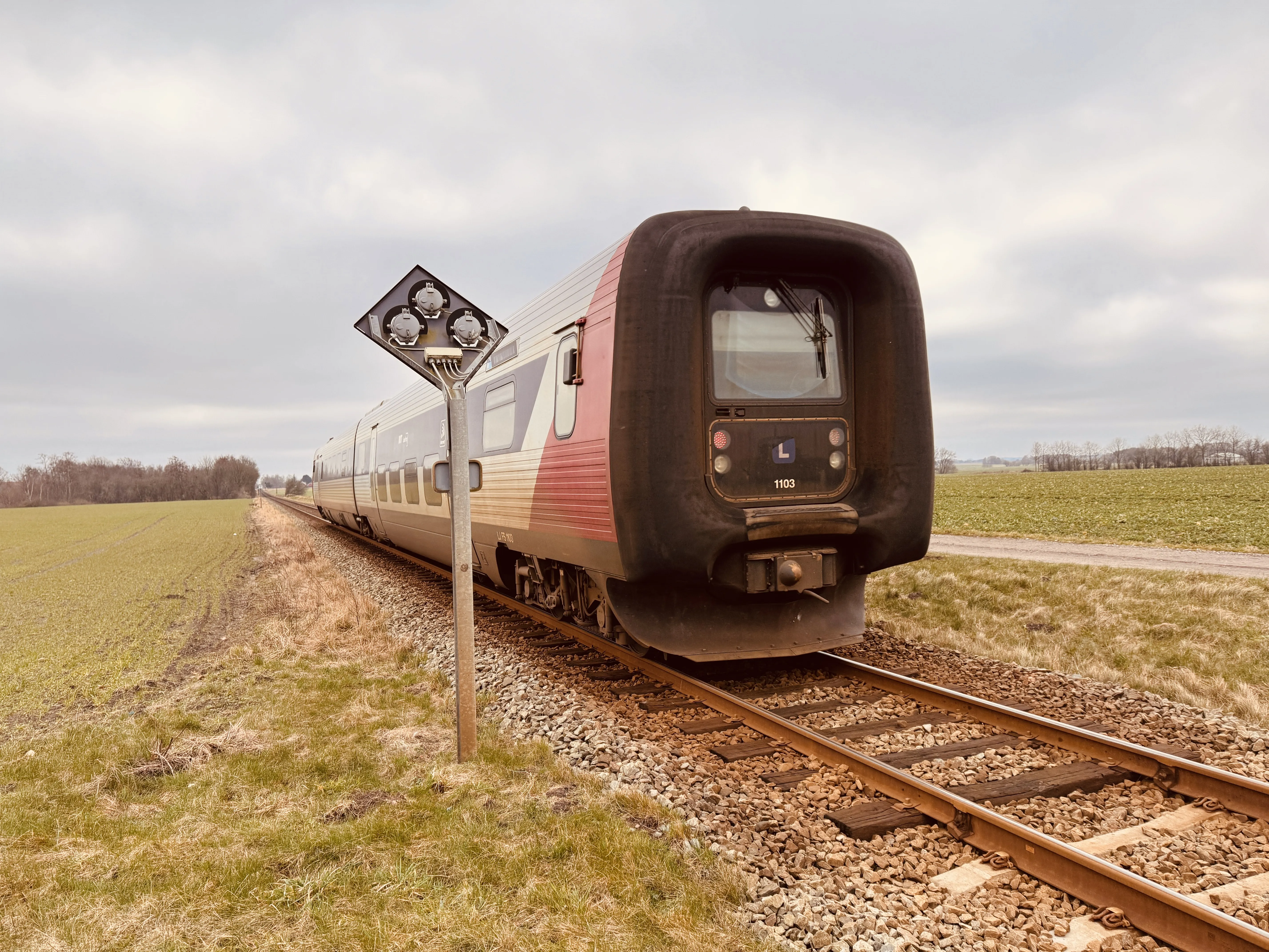 Billede af LT FS 1103, tidligere LJ FS 1103 fotograferet ud for det nedlagte Sønderstrup Sidespor.