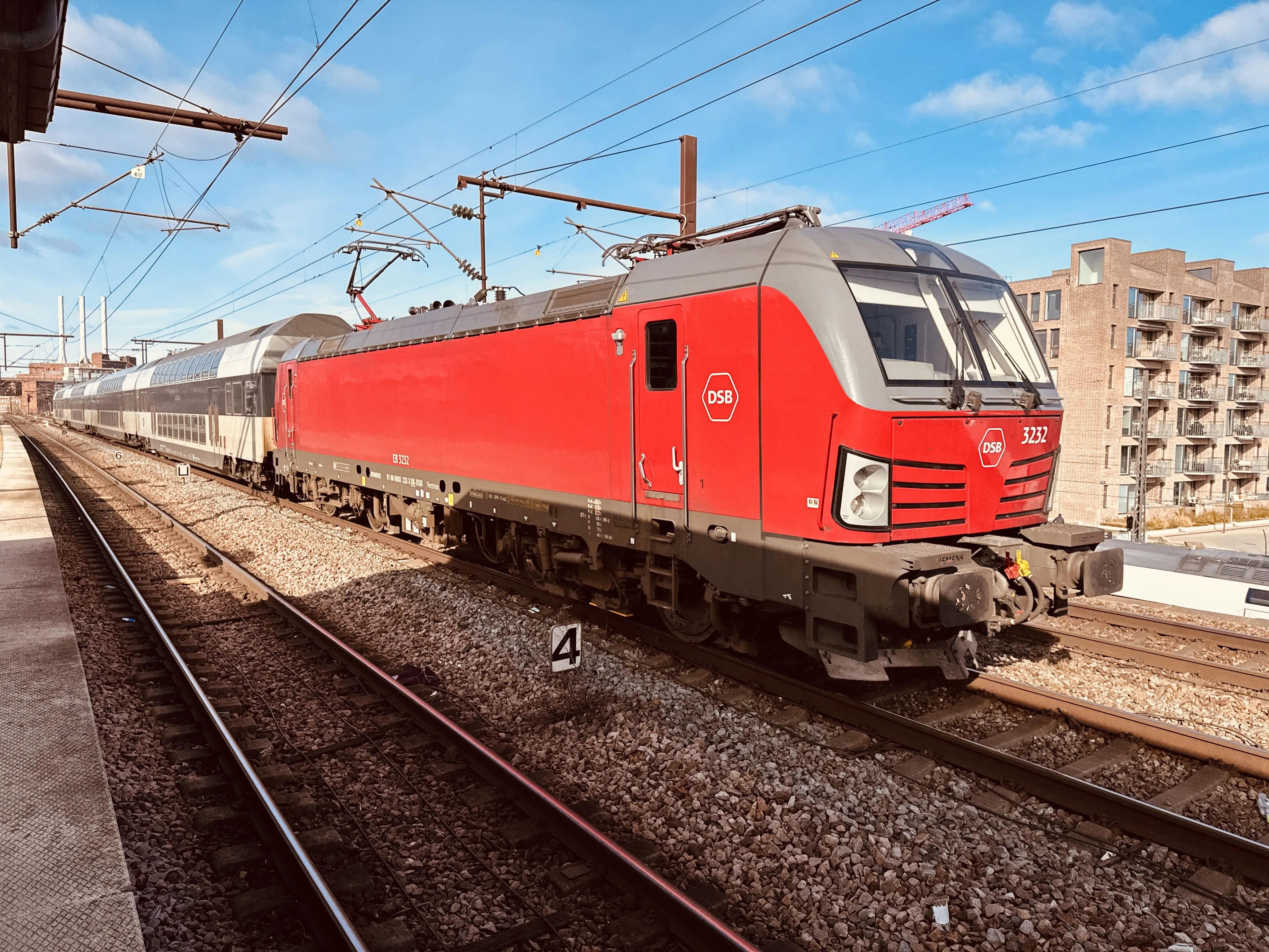 Billede af DSB EB 3232 fotograferet ud for Nordhavn S-togstrinbræt.