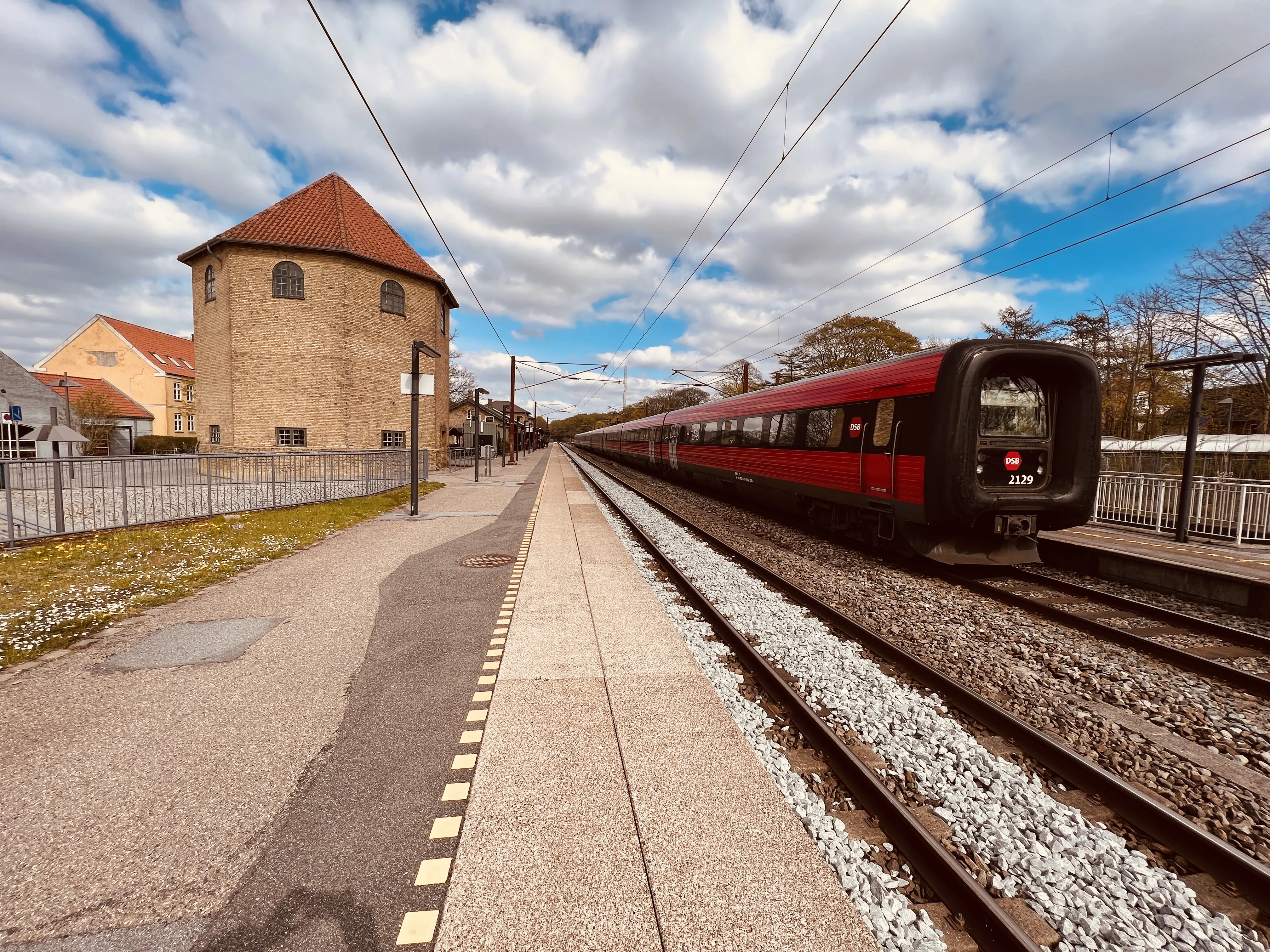 Billede af DSB ER 2029 fotograferet ud for Sorø Station. Billede af DSB ER 2029 fotograferet ud for Sorø Station.