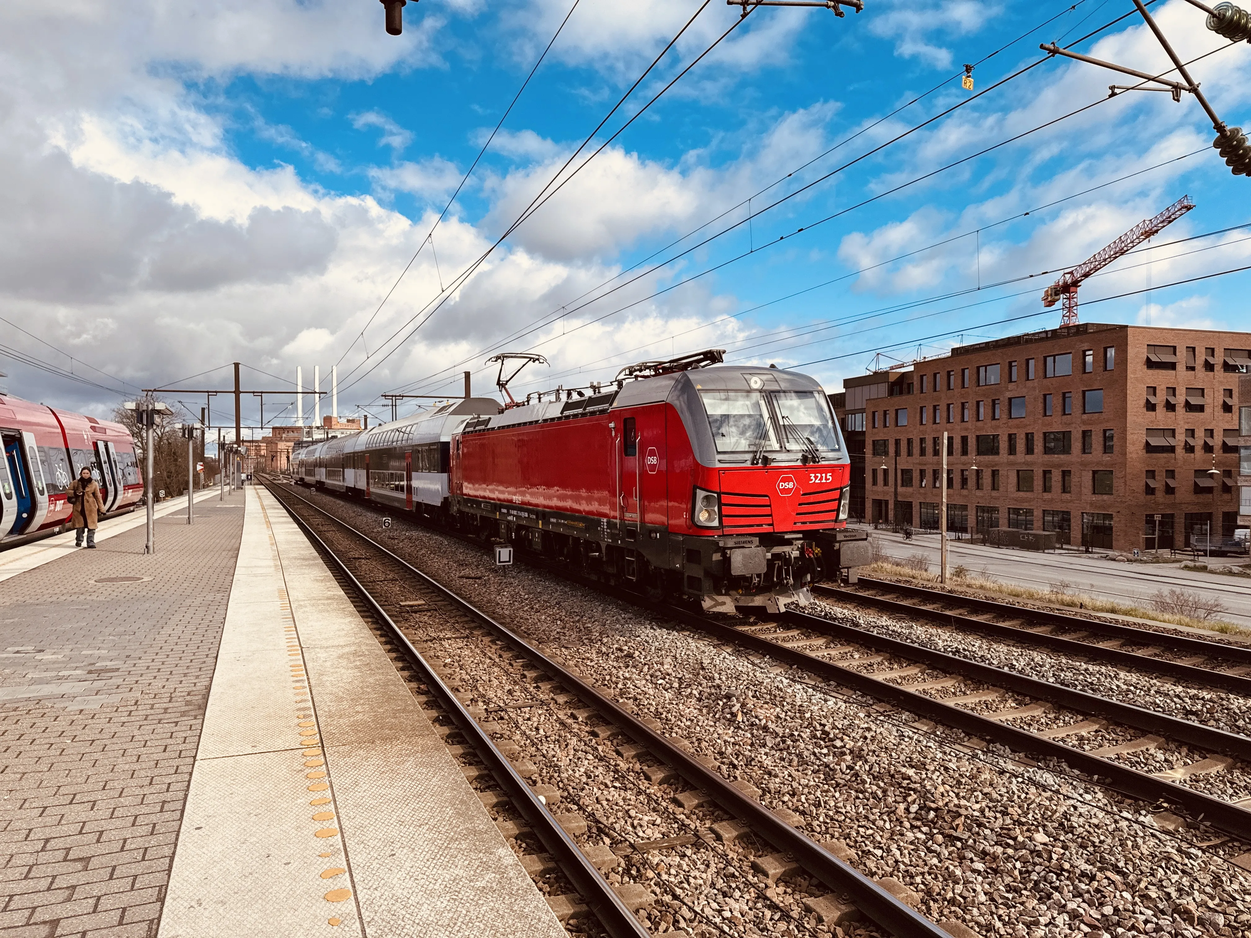 Billede af DSB EB 3215 fotograferet ud for Nordhavn S-togstrinbræt.