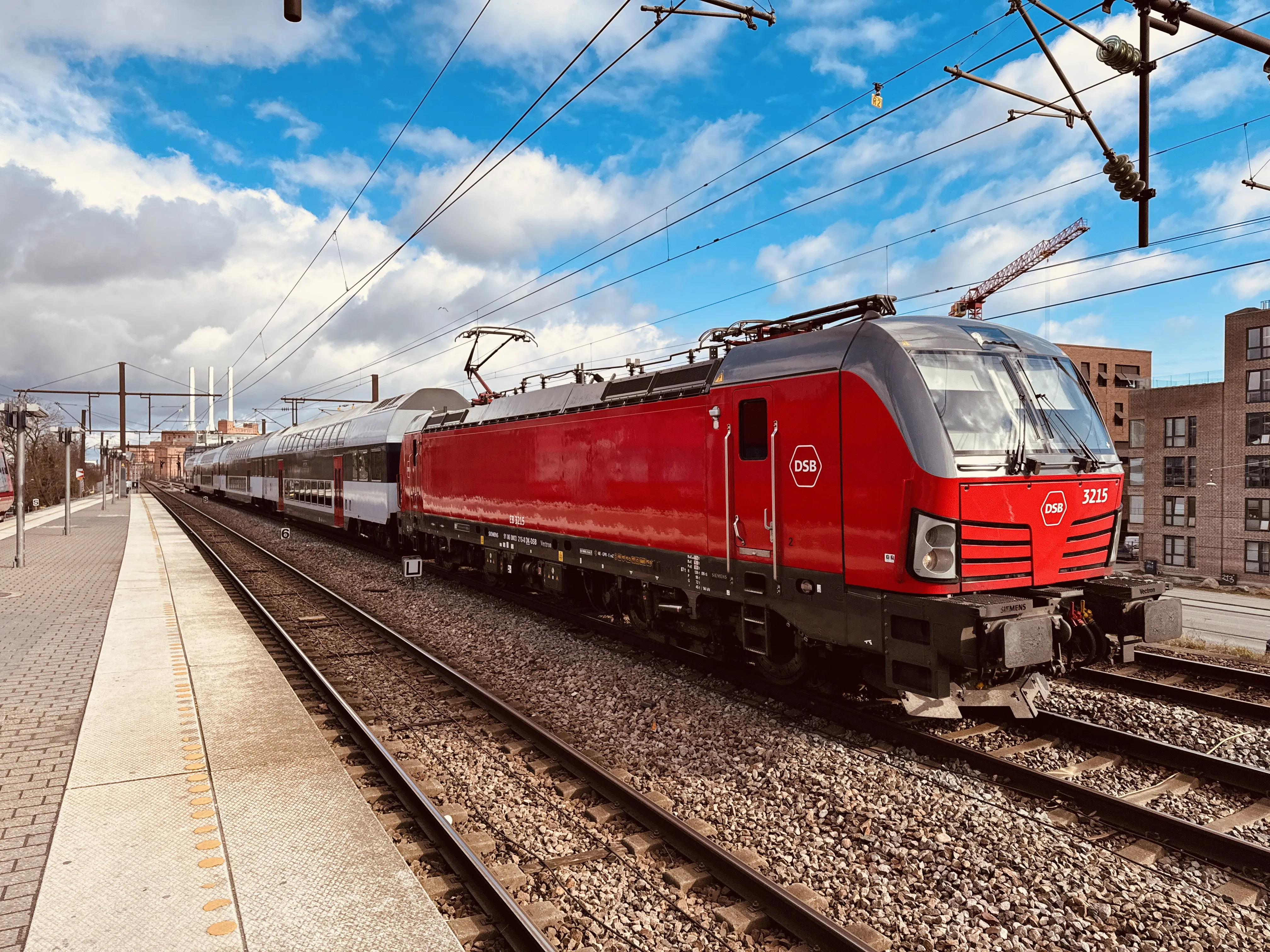 Billede af DSB EB 3215 fotograferet ud for Nordhavn S-togstrinbræt.