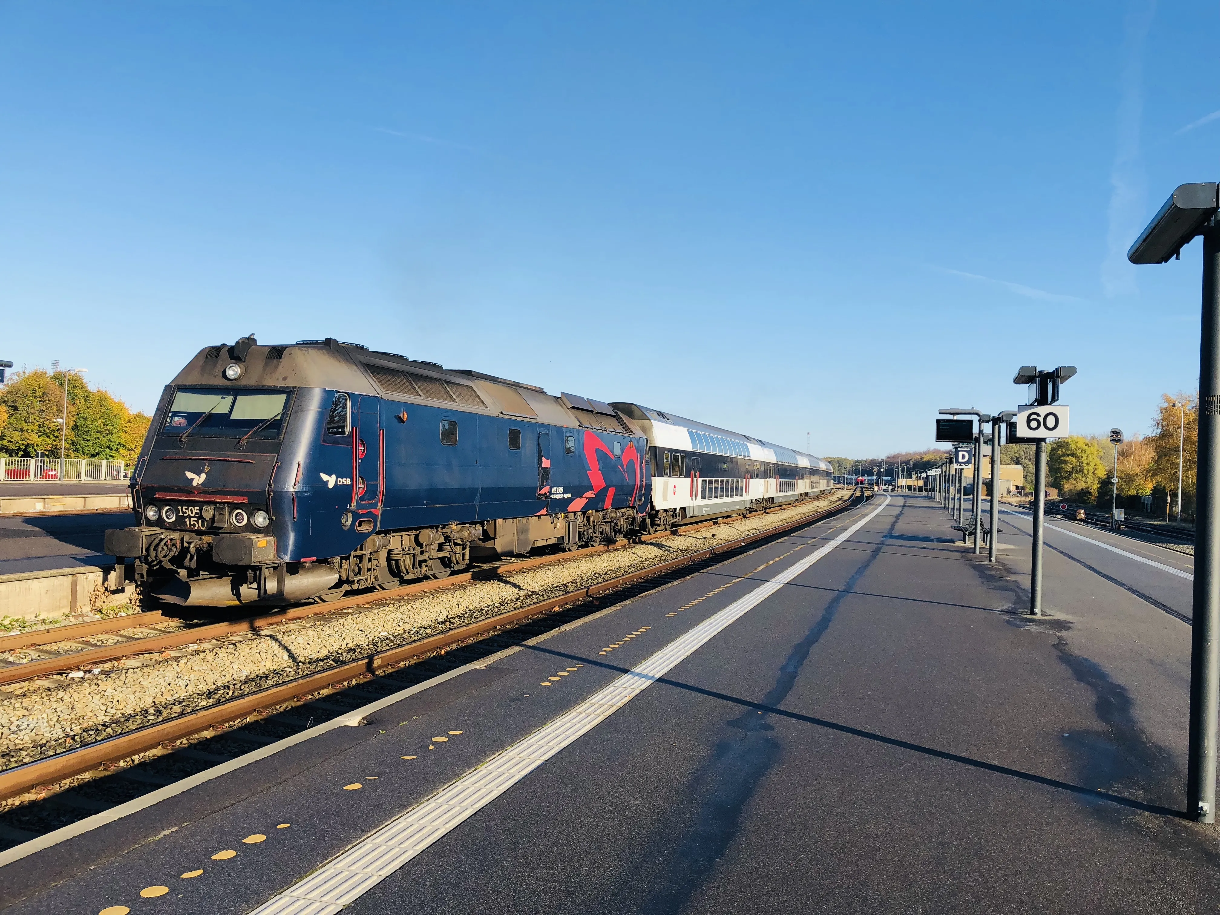 Billede af DSB ME 1505 fotograferet ud for Nykøbing Falster Station. Billede af DSB ME 1505 fotograferet ud for Nykøbing Falster Station.