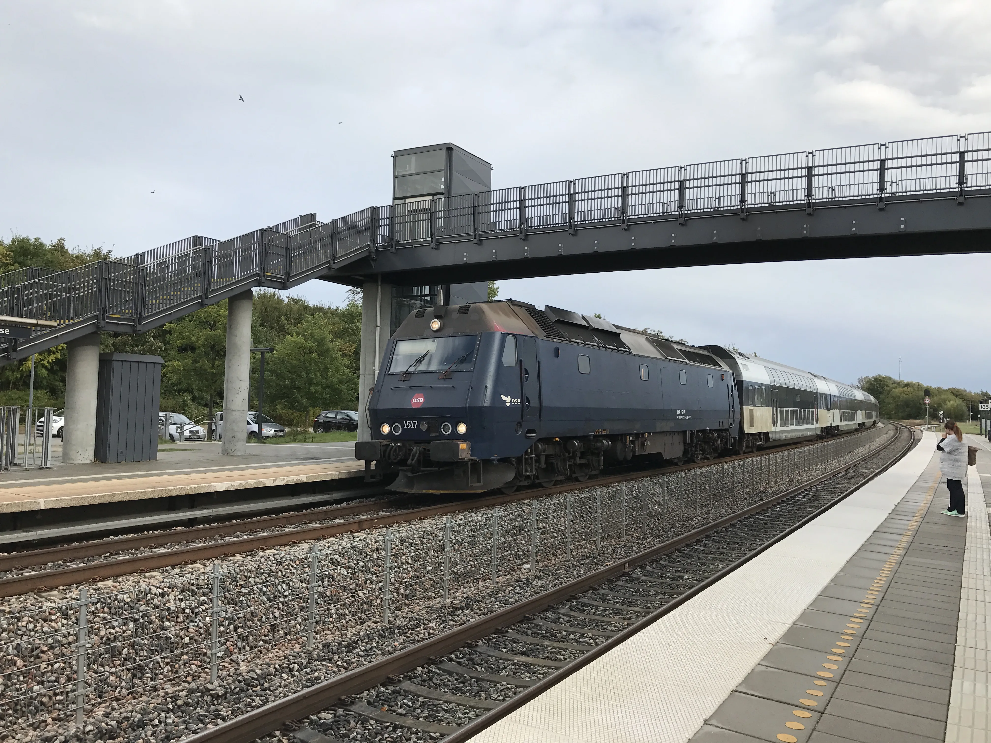 Billede af DSB ME 1517 fotograferet ud for Tølløse Station. Billede af DSB ME 1517 fotograferet ud for Tølløse Station.