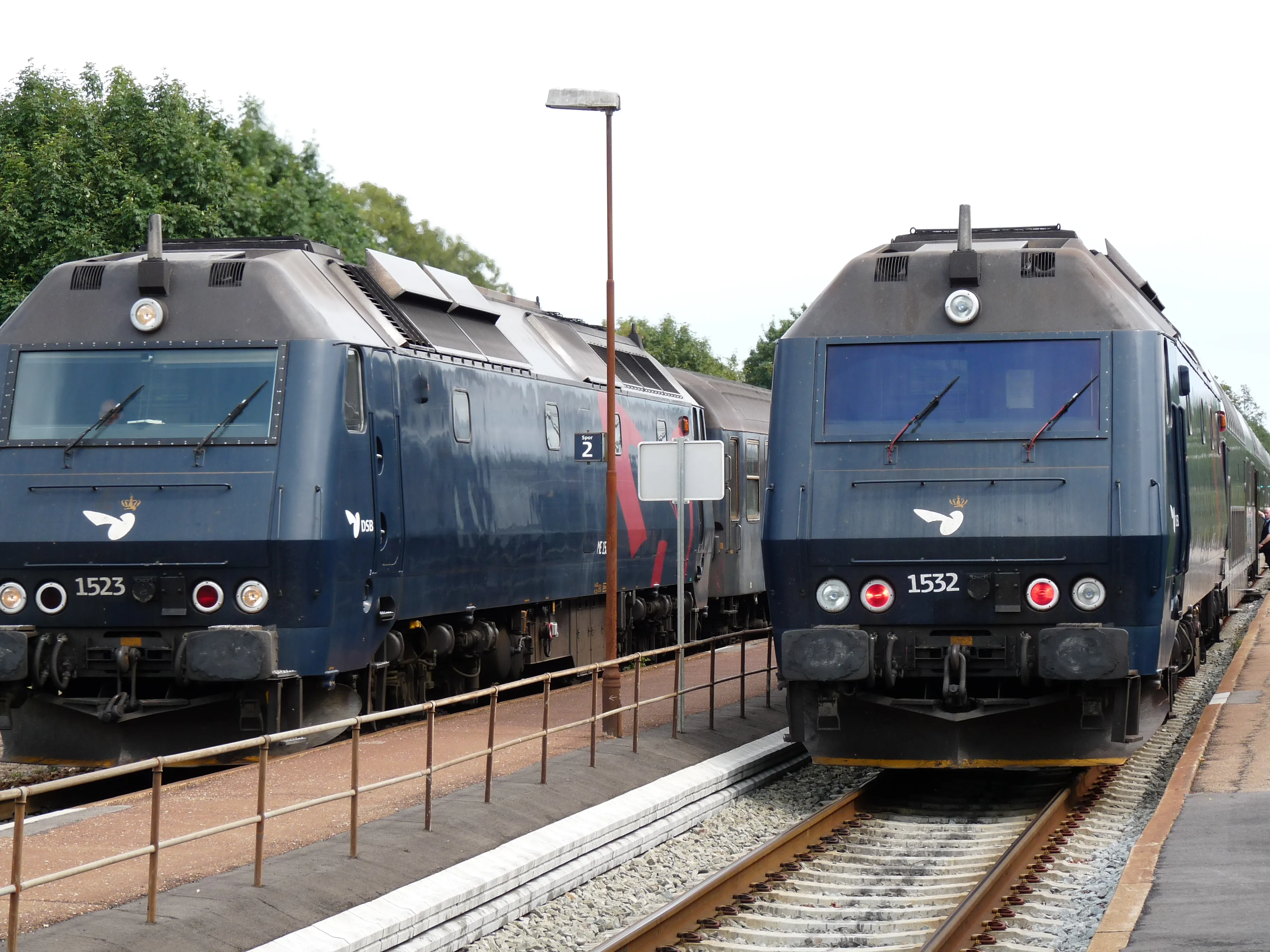 Billede af DSB ME 1523 i krydsning med DSB ME 1532 fotograferet ud for Svebølle Trinbræt. Billede af DSB ME 1523 i krydsning med DSB ME 1532 fotograferet ud for Svebølle Trinbræt.