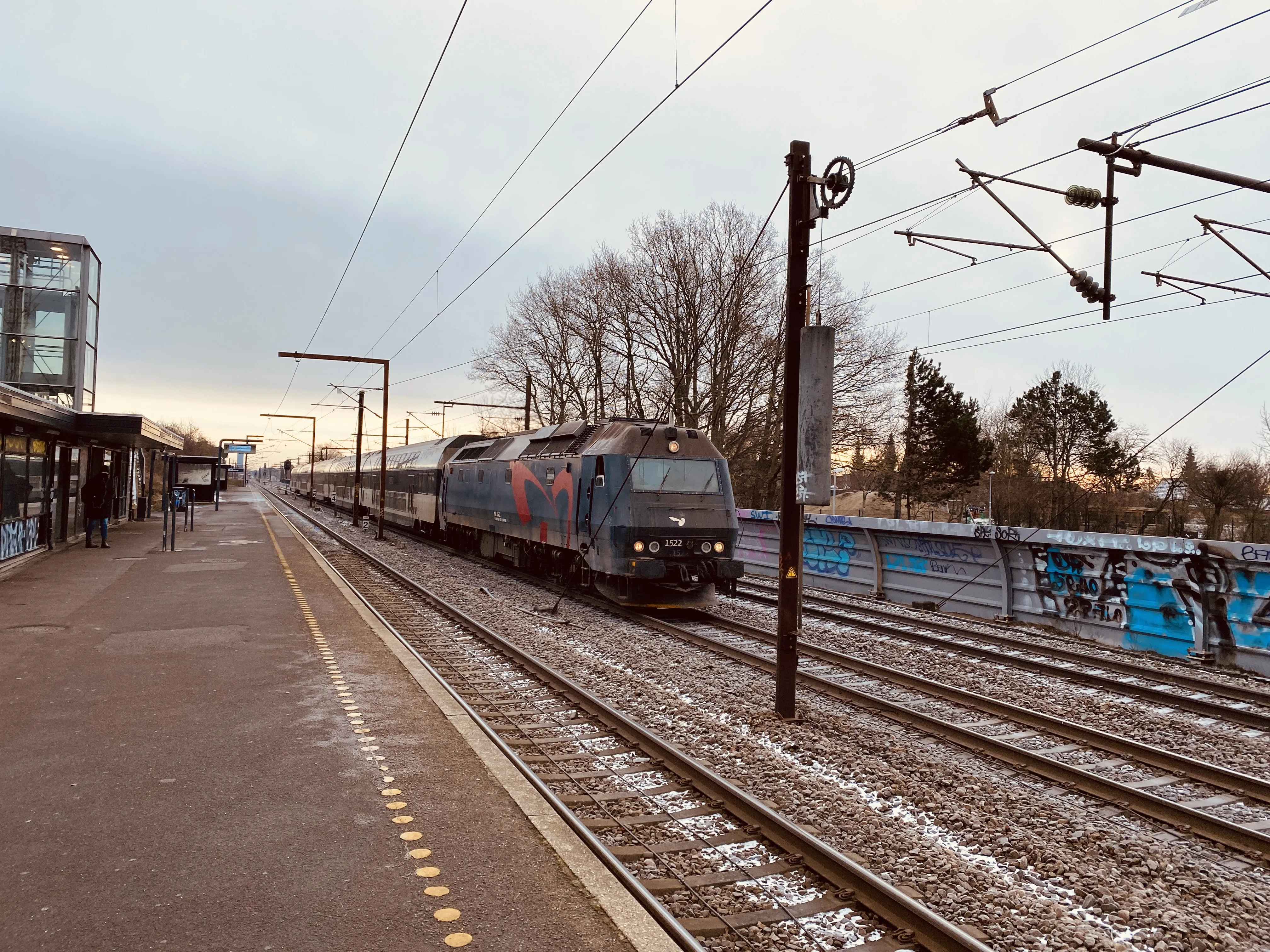 Billede af DSB ME 1522 fotograferet ud for Rødovre S-togstrinbræt.