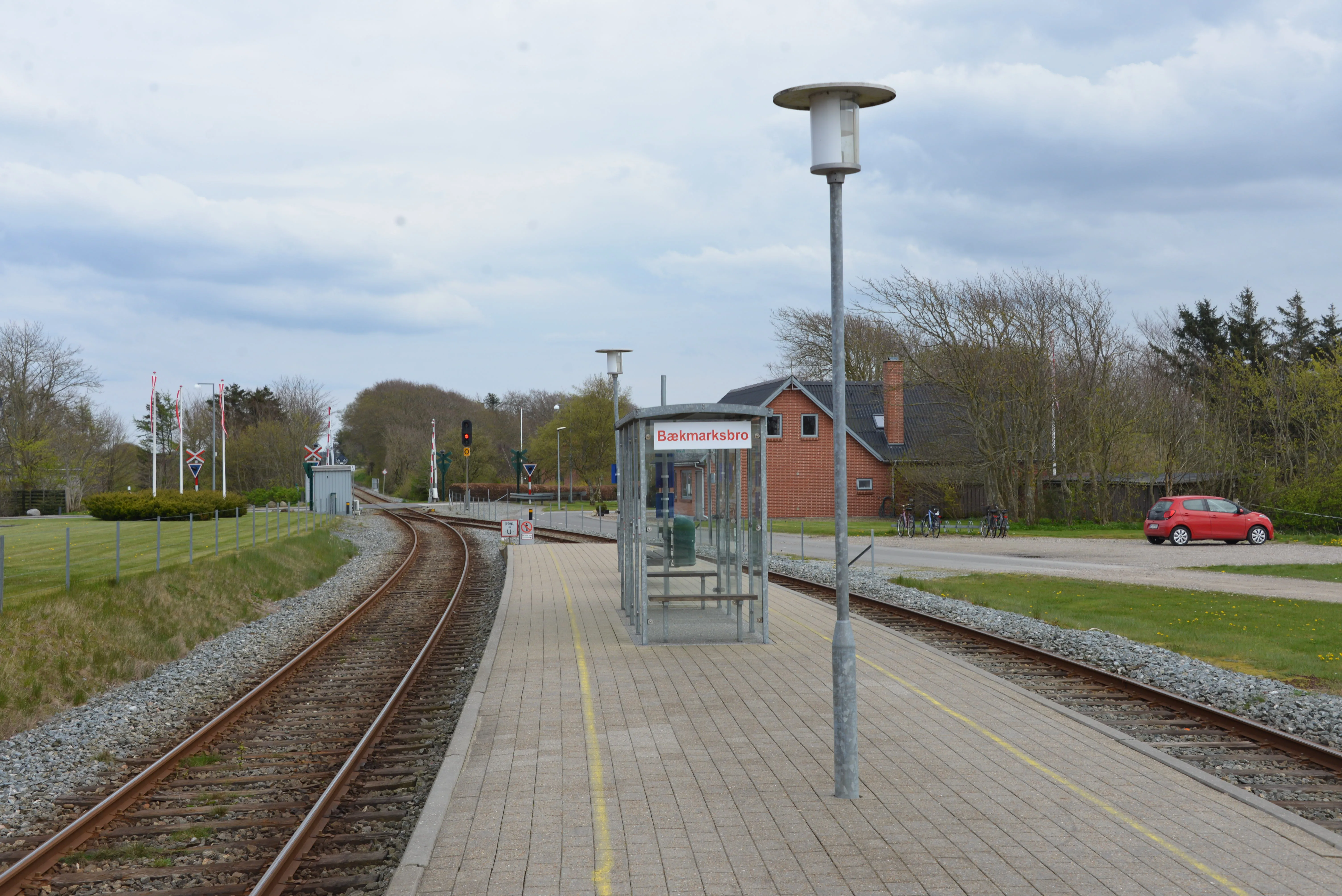 Billede af Bækmarksbro Station. Billede af Bækmarksbro Station.
