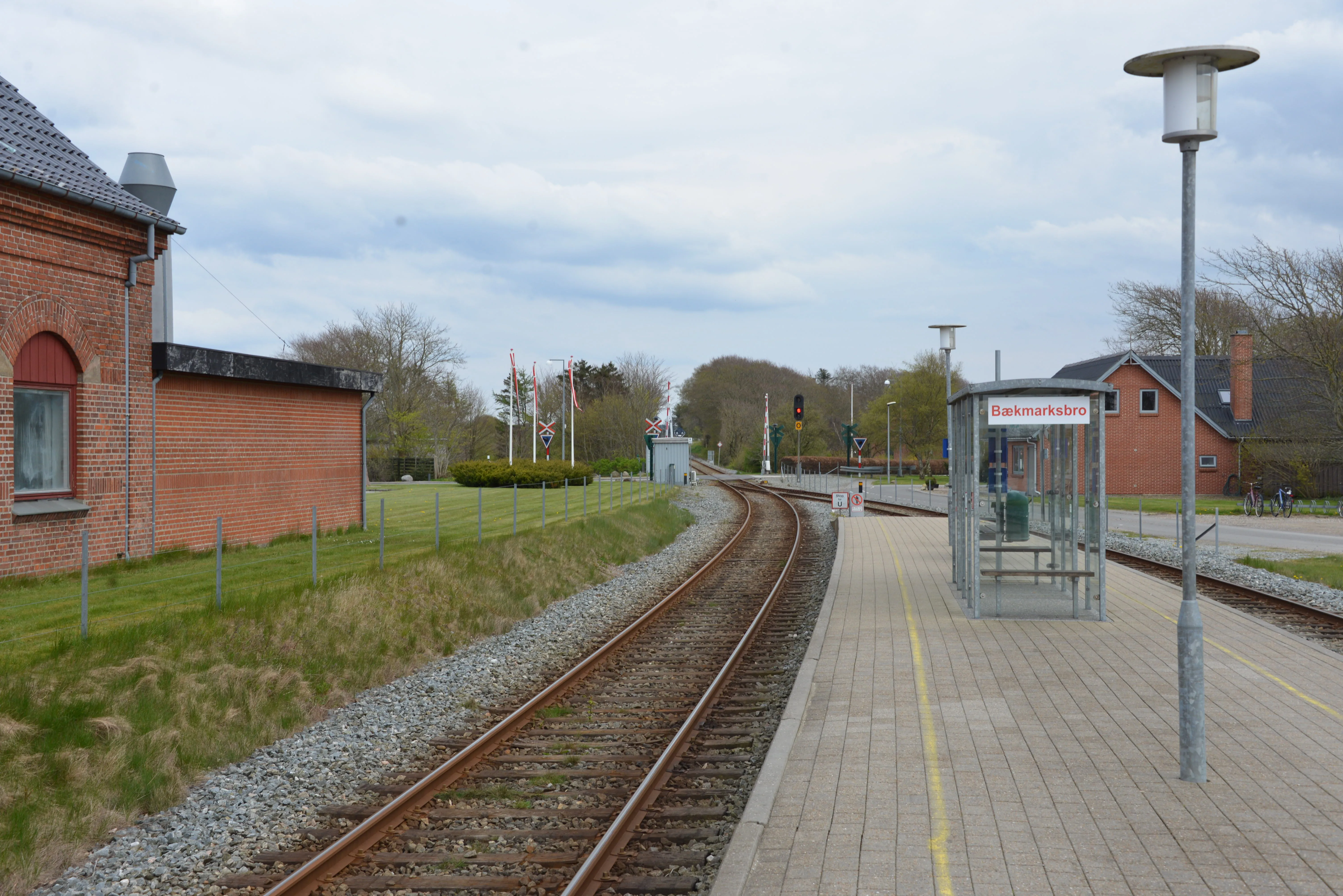 Billede af Bækmarksbro Station. Billede af Bækmarksbro Station.