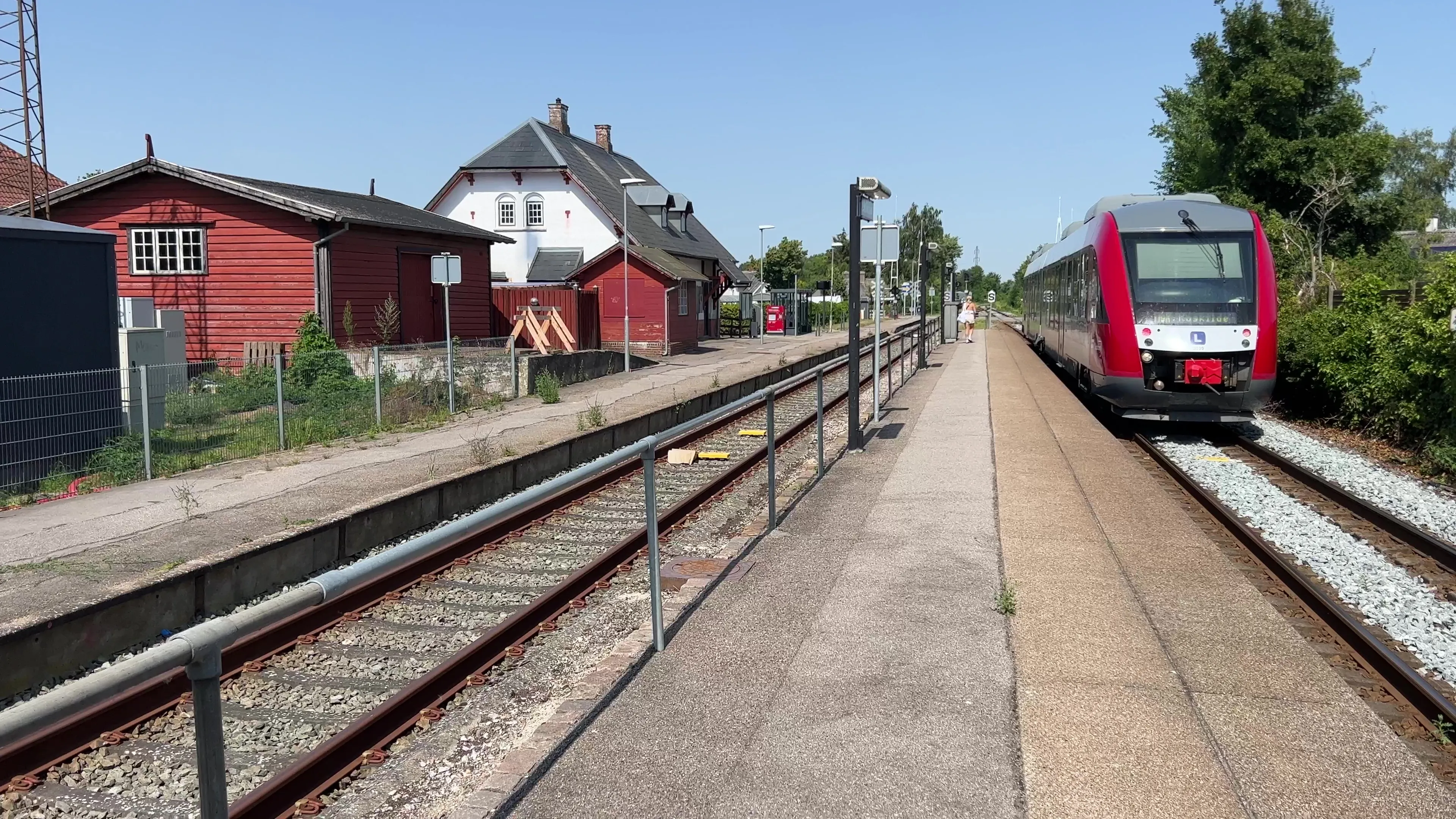 Billede af LT 2039-2139, tidligere RTOG 2039-2139 fotograferet ud for Lille Skensved Station. Billede af LT 2039-2139, tidligere RTOG 2039-2139 fotograferet ud for Lille Skensved Station.