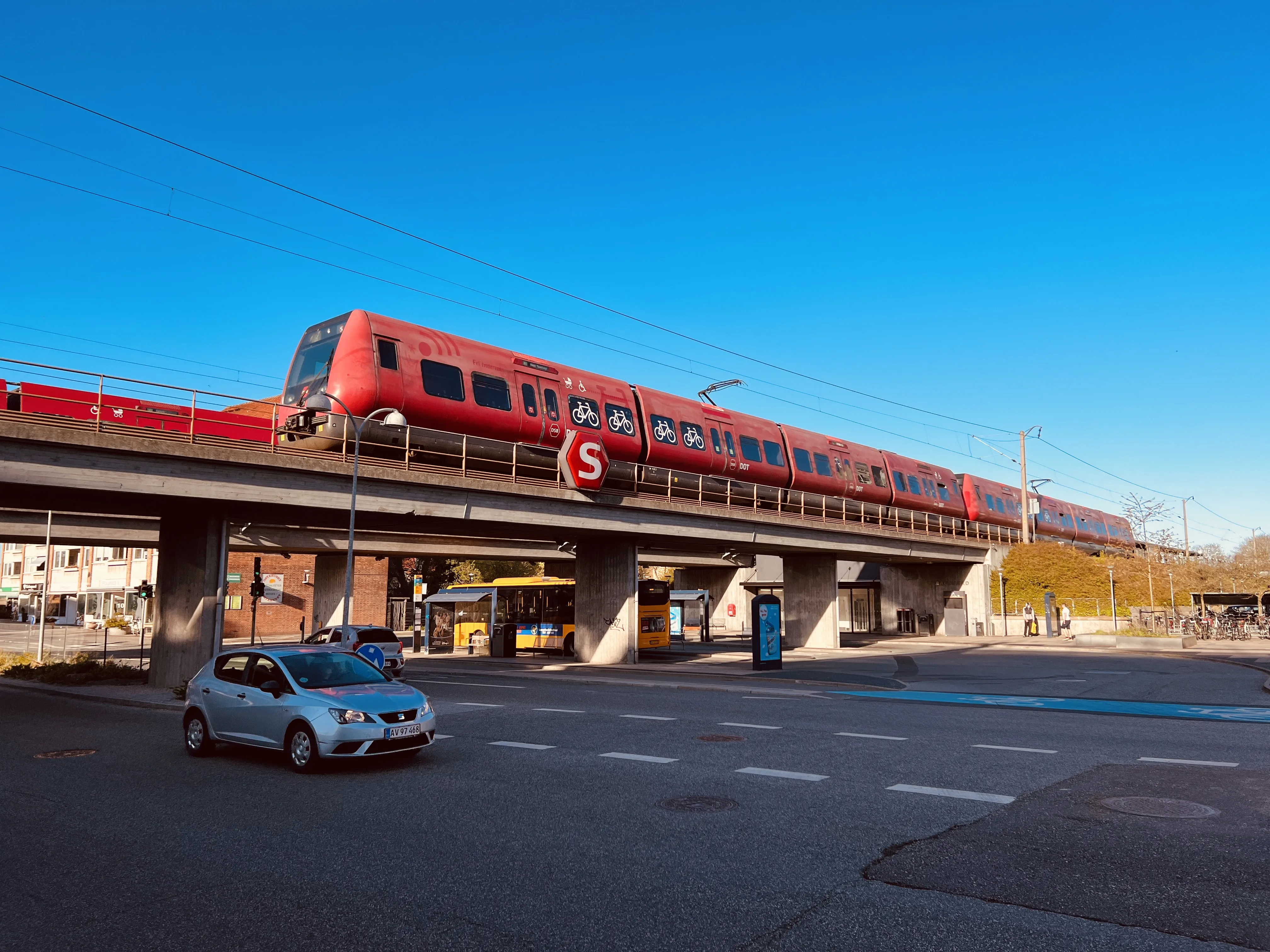 Billede af DSB SE 4117 fotograferet ud for Bagsværd S-togstrinbræt. Billede af DSB SE 4117 fotograferet ud for Bagsværd S-togstrinbræt.