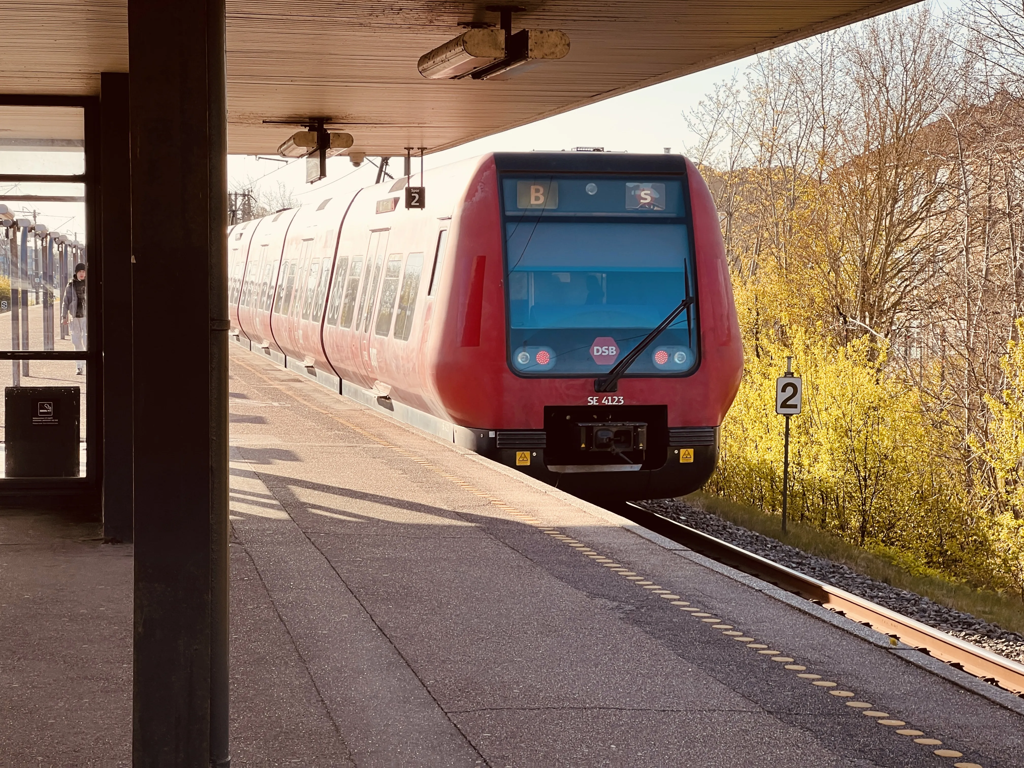 Billede af DSB SE 4123 fotograferet ud for Kildebakke S-togstrinbræt. Billede af DSB SE 4123 fotograferet ud for Kildebakke S-togstrinbræt.