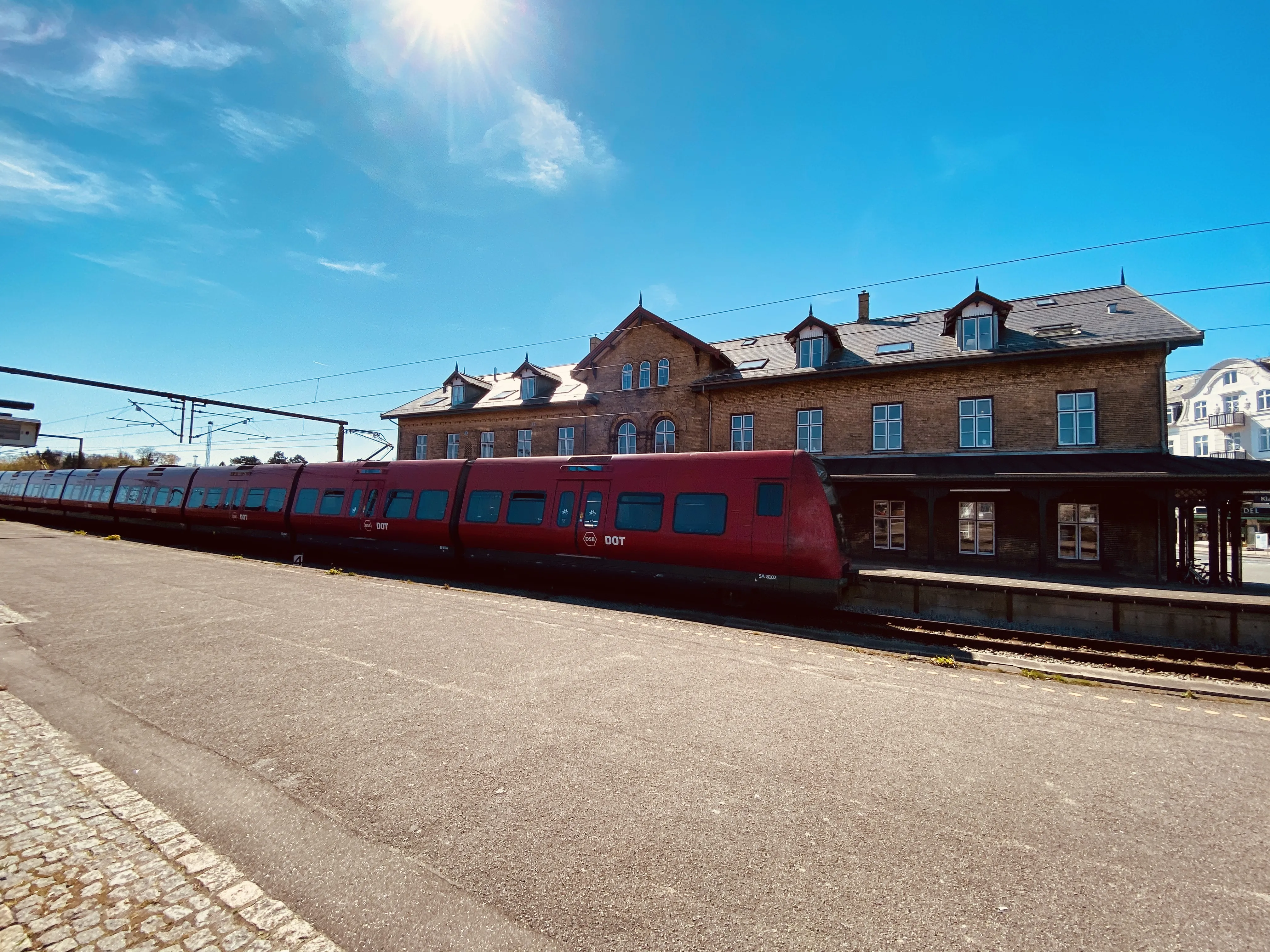 Billede af DSB SA 8102 fotograferet ud for Klampenborg Station. Billede af DSB SA 8102 fotograferet ud for Klampenborg Station.