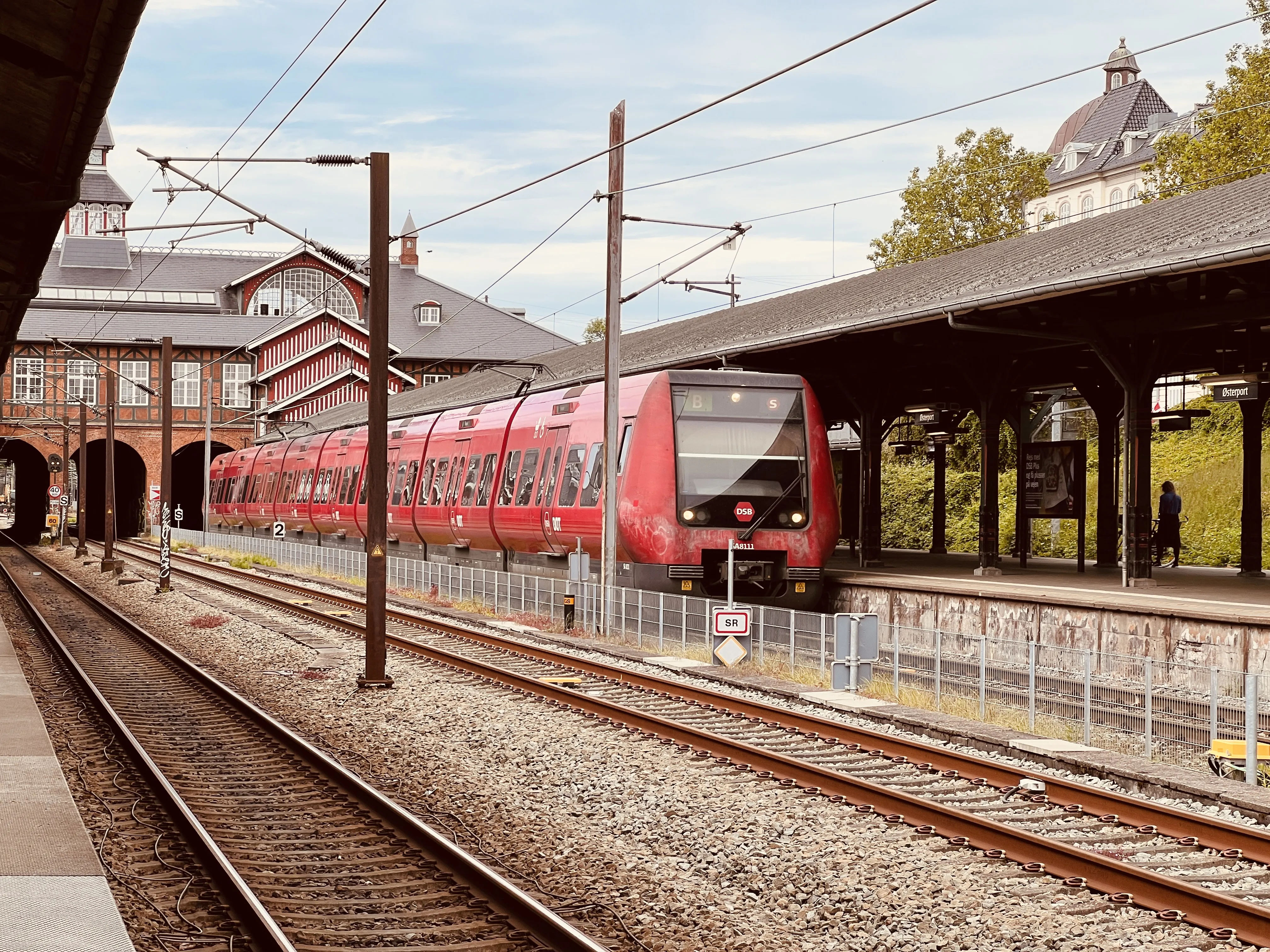 Billede af DSB SA 8111 fotograferet ud for Østerport Station. Billede af DSB SA 8111 fotograferet ud for Østerport Station.