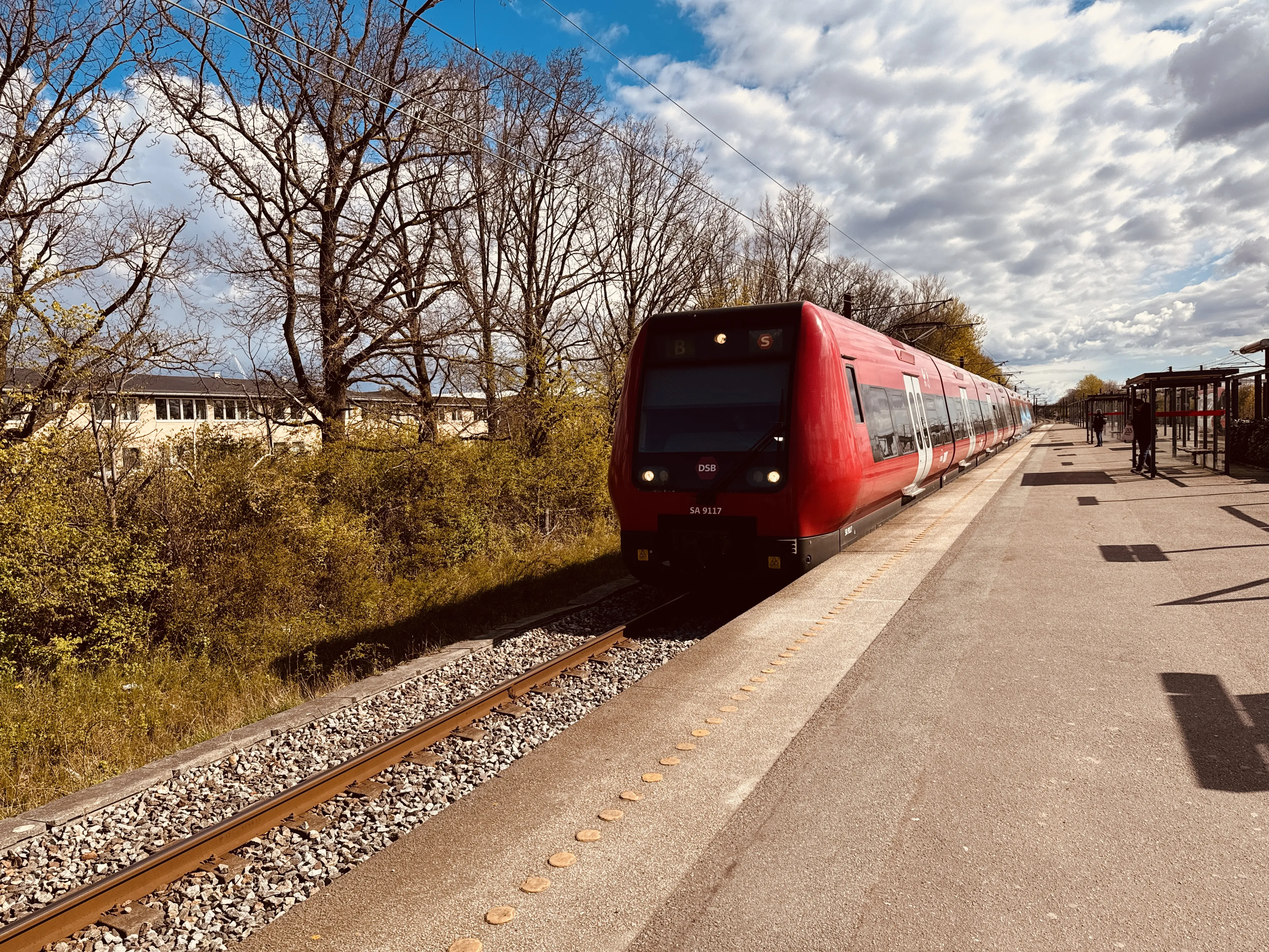 Billede af DSB SA 8117 fotograferet ud for Albertslund S-togstrinbræt. Billede af DSB SA 8117 fotograferet ud for Albertslund S-togstrinbræt.