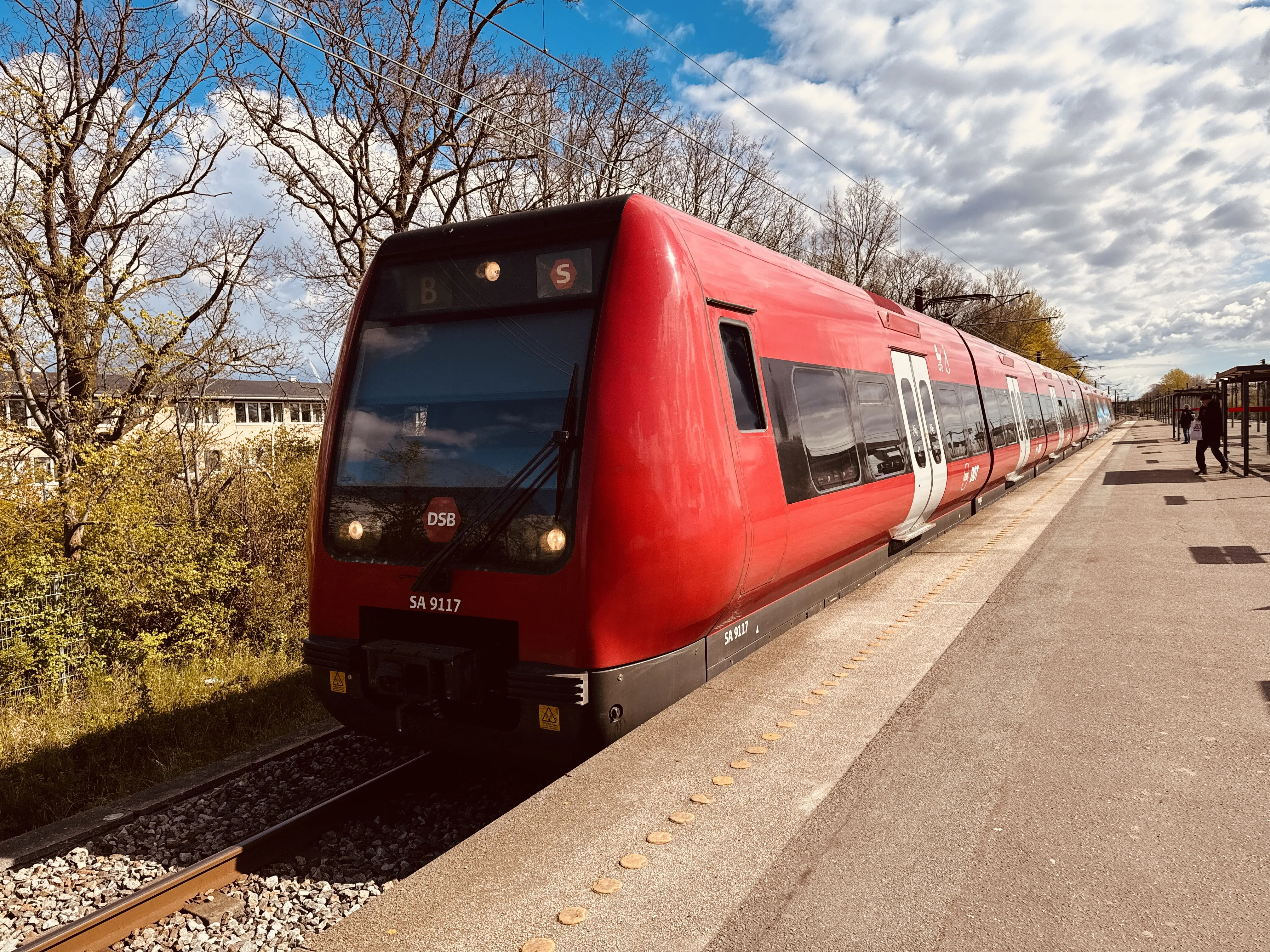 Billede af DSB SA 8117 fotograferet ud for Albertslund S-togstrinbræt. Billede af DSB SA 8117 fotograferet ud for Albertslund S-togstrinbræt.
