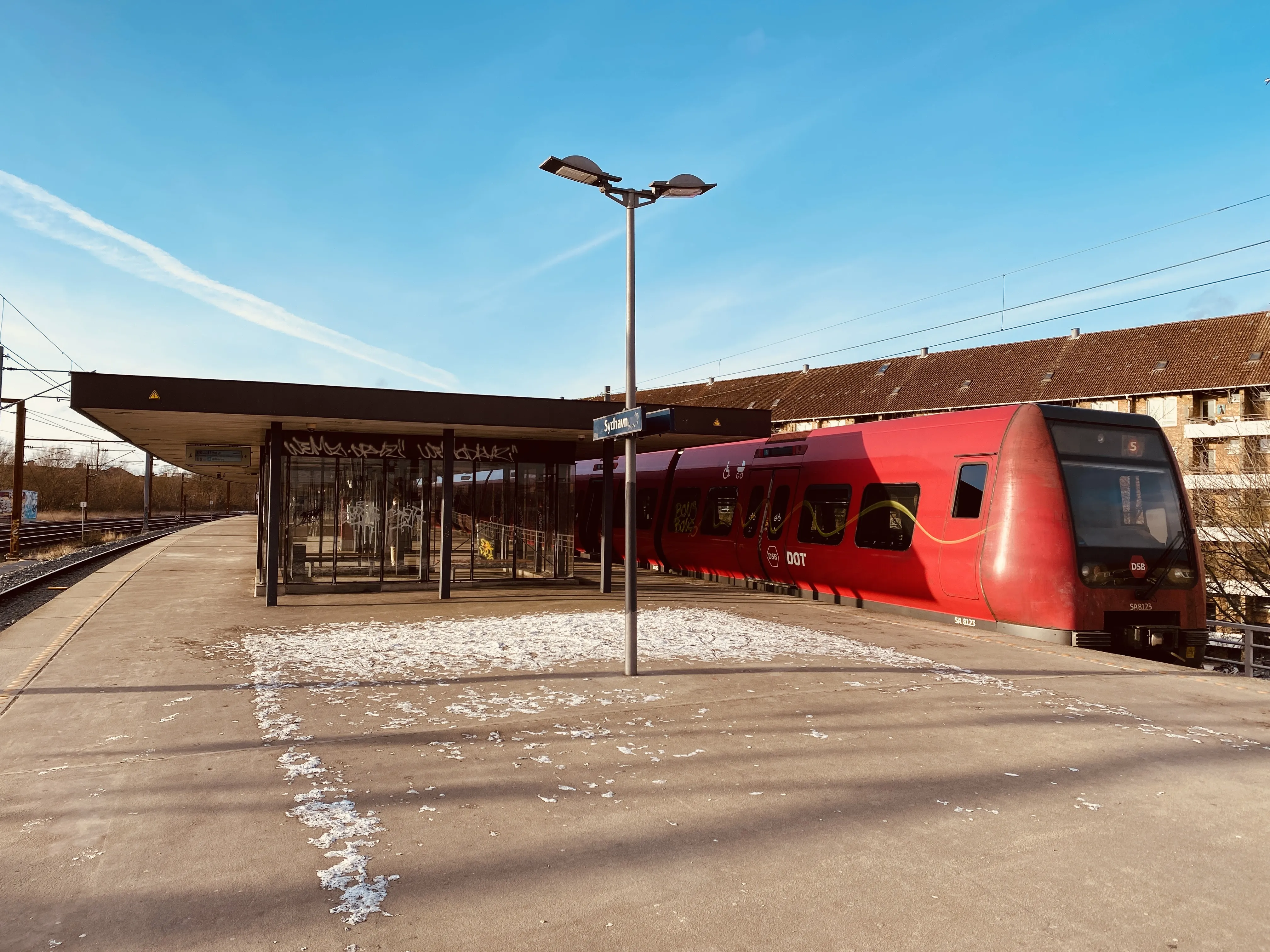 Billede af DSB SA 8123 fotograferet ud for Sydhavn S-togstrinbræt. Billede af DSB SA 8123 fotograferet ud for Sydhavn S-togstrinbræt.