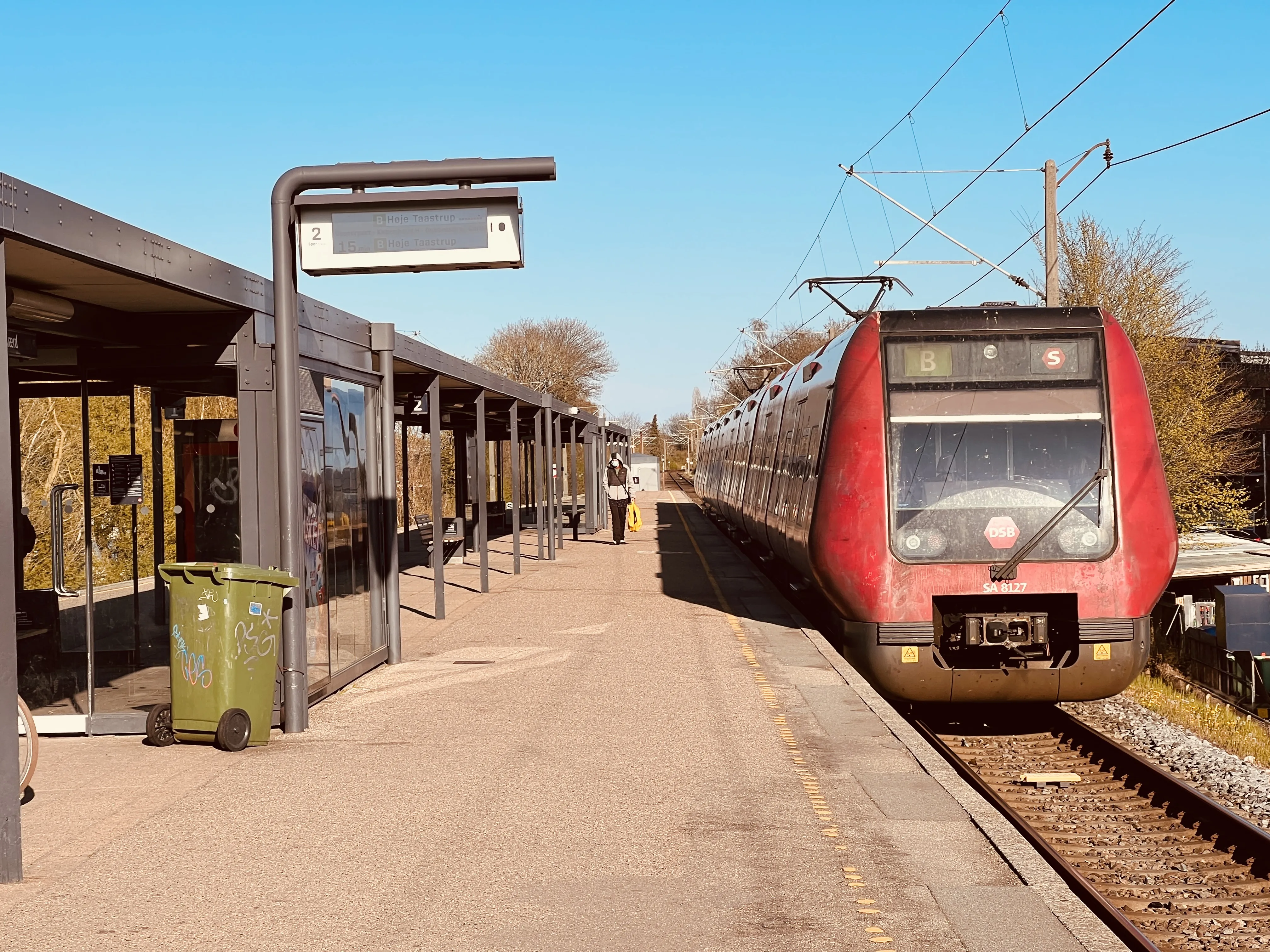 Billede af DSB SA 8127 fotograferet ud for Bagsværd S-togstrinbræt. Billede af DSB SA 8127 fotograferet ud for Bagsværd S-togstrinbræt.