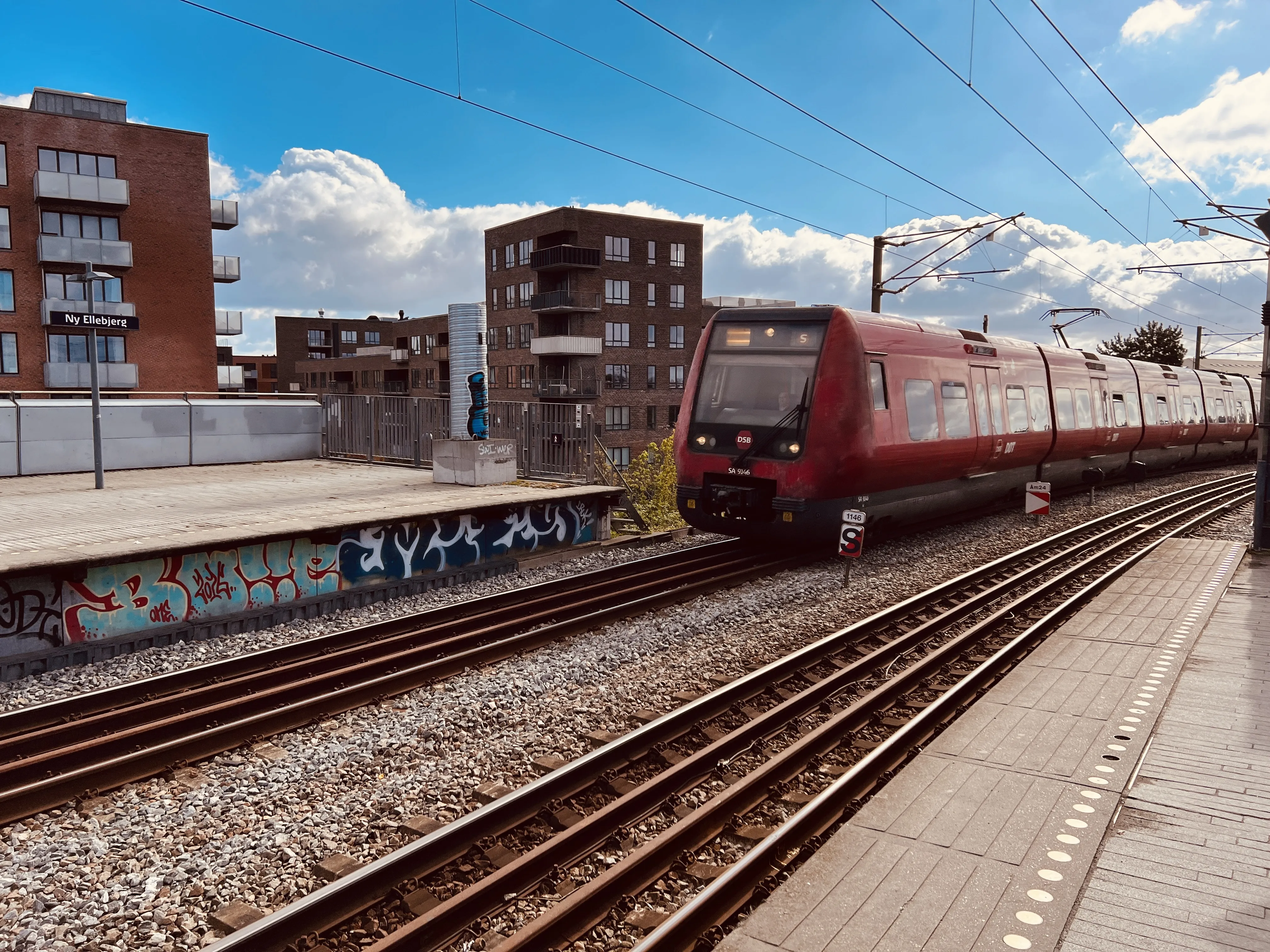 Billede af DSB SA 8146 fotograferet ud for Ny Ellebjerg Trinbræt.