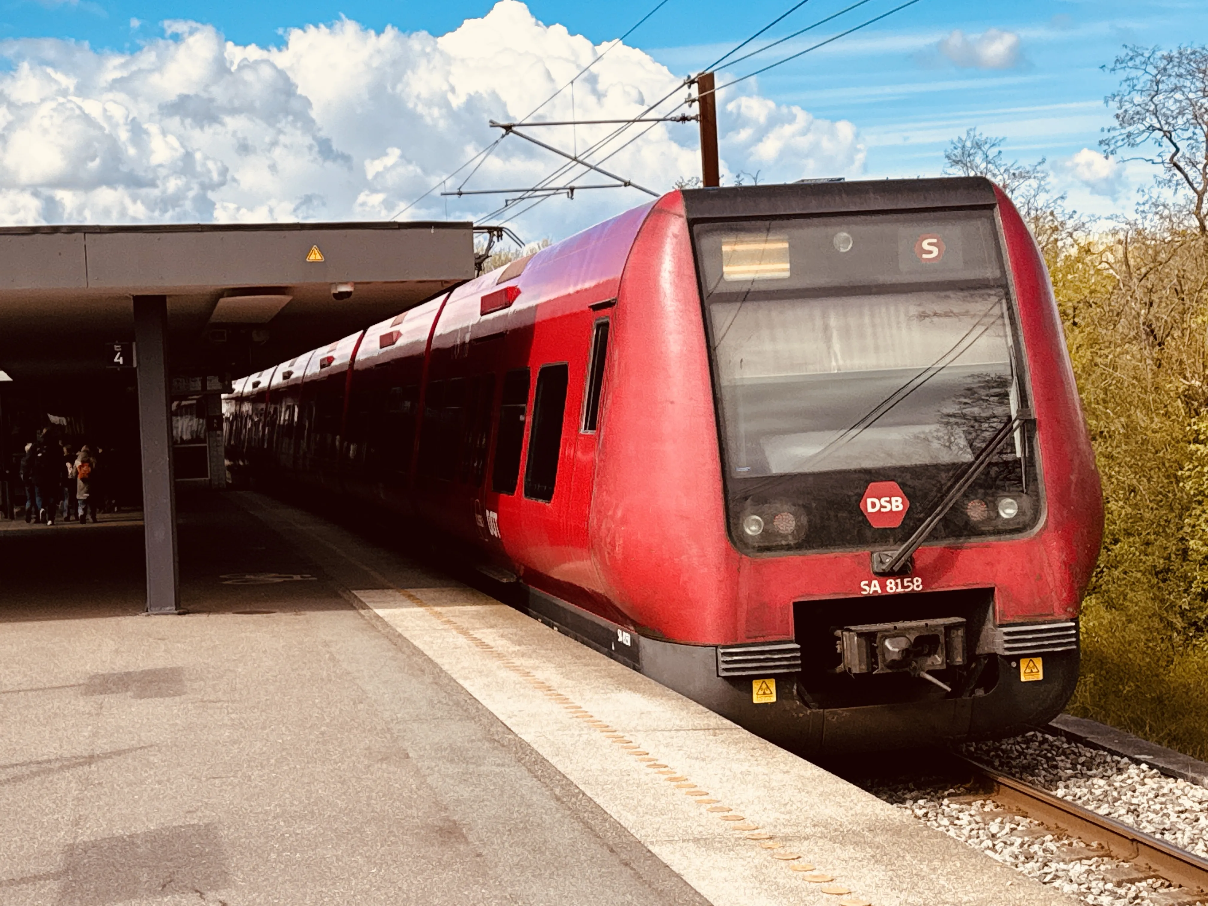 Billede af DSB SA 8158 fotograferet ud for Albertslund S-togstrinbræt. Billede af DSB SA 8158 fotograferet ud for Albertslund S-togstrinbræt.