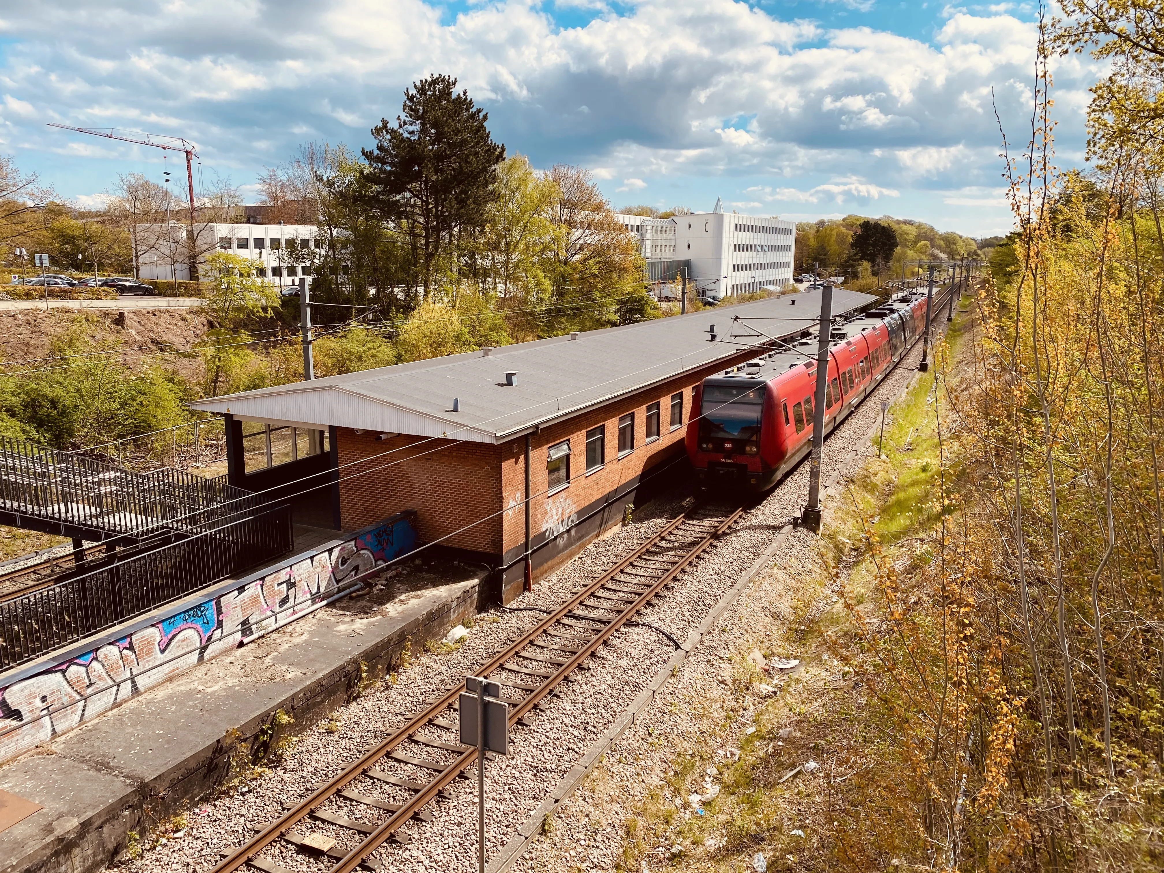 Billede af DSB SA 8165 fotograferet ud for Sorgenfri S-togstrinbræt. Billede af DSB SA 8165 fotograferet ud for Sorgenfri S-togstrinbræt.