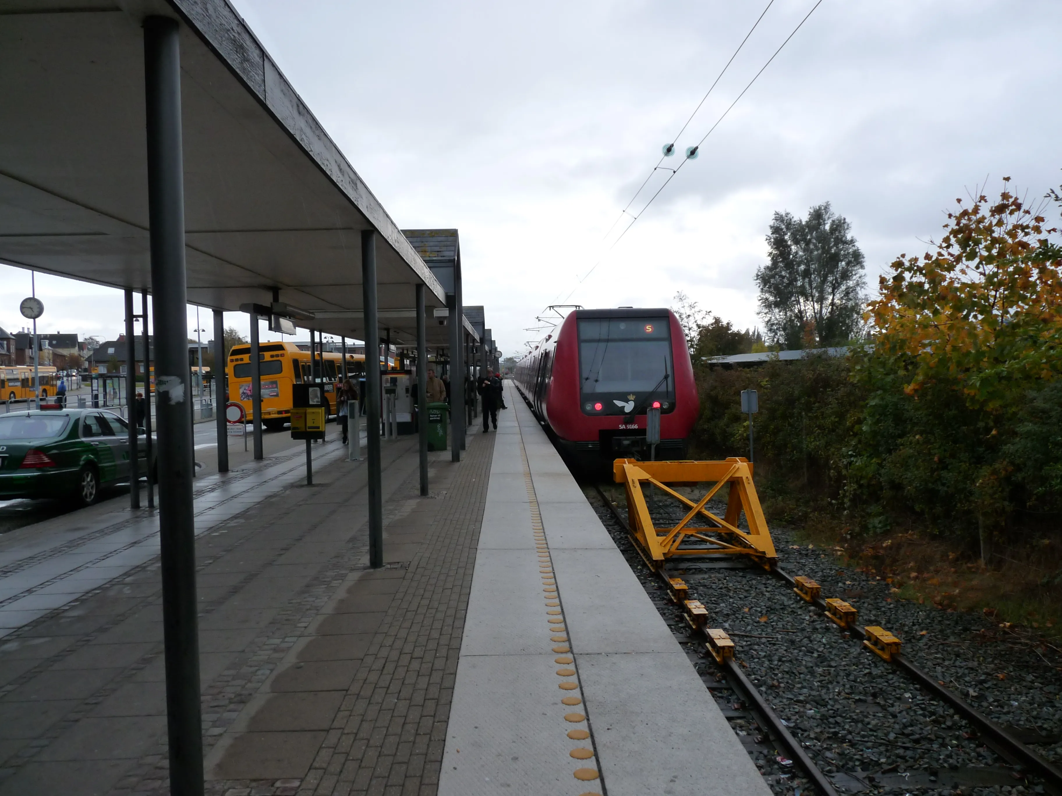 Billede af DSB SA 8166 fotograferet ud for Frederikssund S-togstrinbræt. Billede af DSB SA 8166 fotograferet ud for Frederikssund S-togstrinbræt.