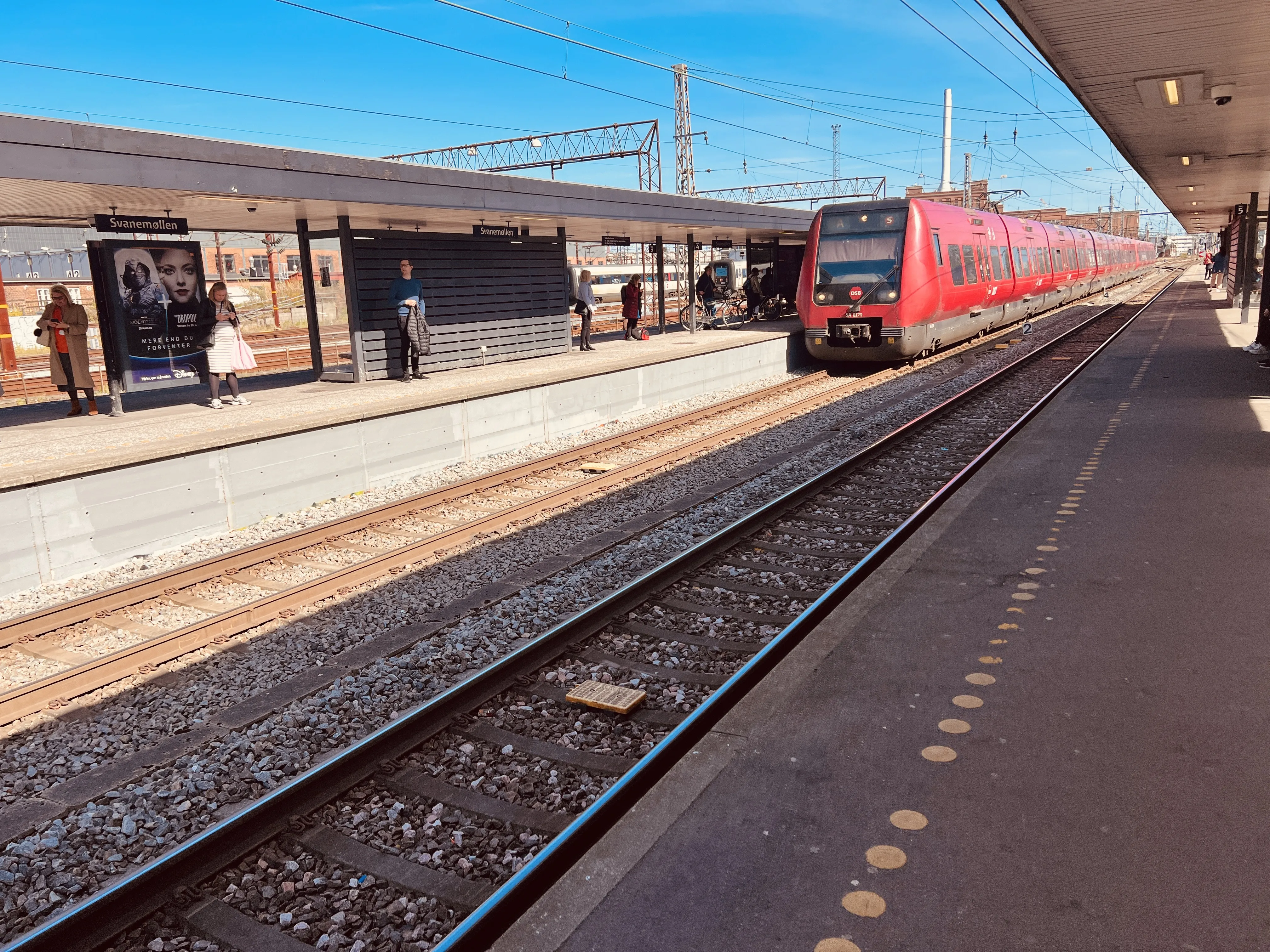 Billede af DSB SA 8170 fotograferet ud for Svanemøllen S-togsstation. Billede af DSB SA 8170 fotograferet ud for Svanemøllen S-togsstation.