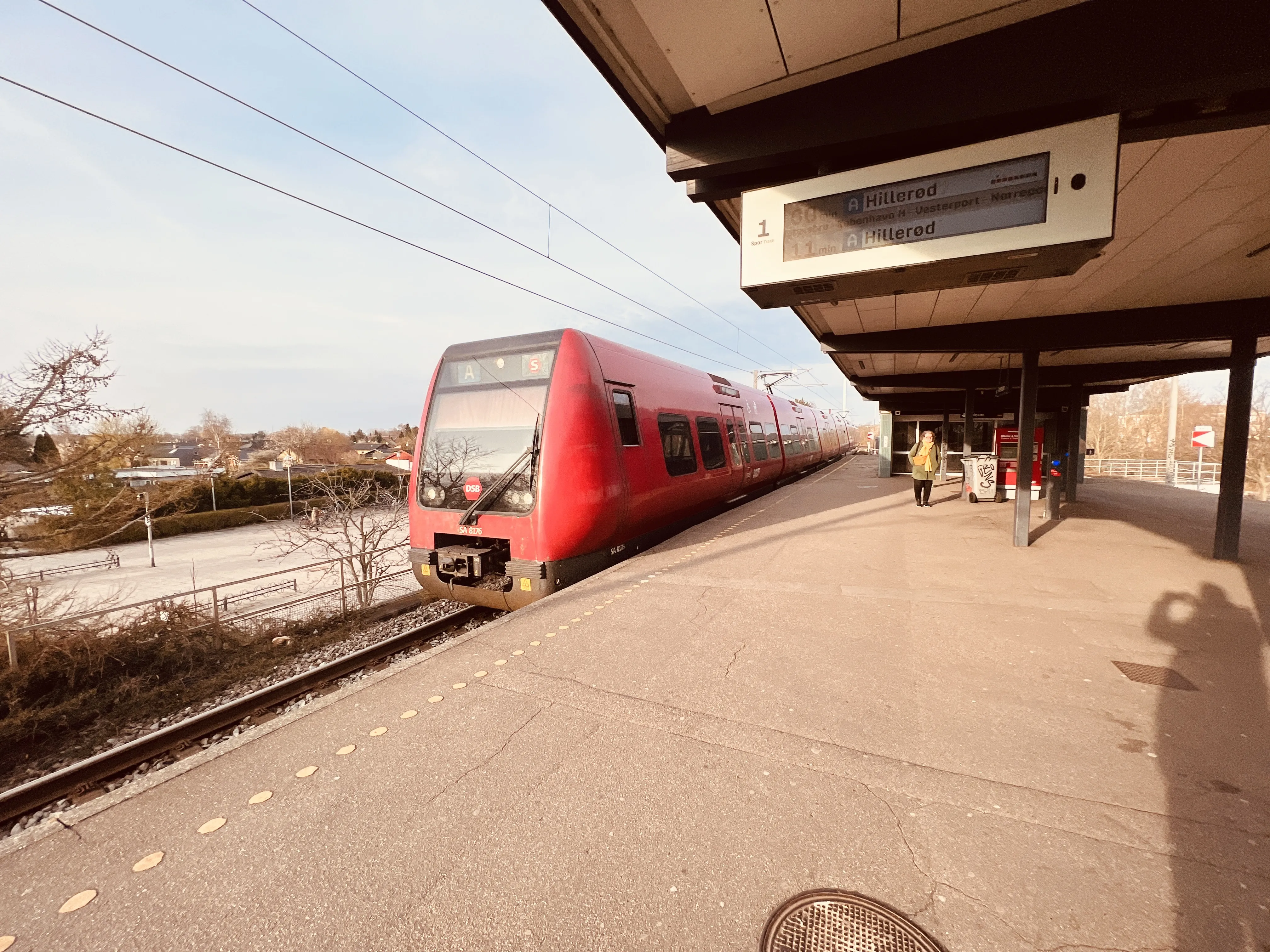Billede af DSB SA 8176 fotograferet ud for Avedøre S-togstrinbræt. Billede af DSB SA 8176 fotograferet ud for Avedøre S-togstrinbræt.