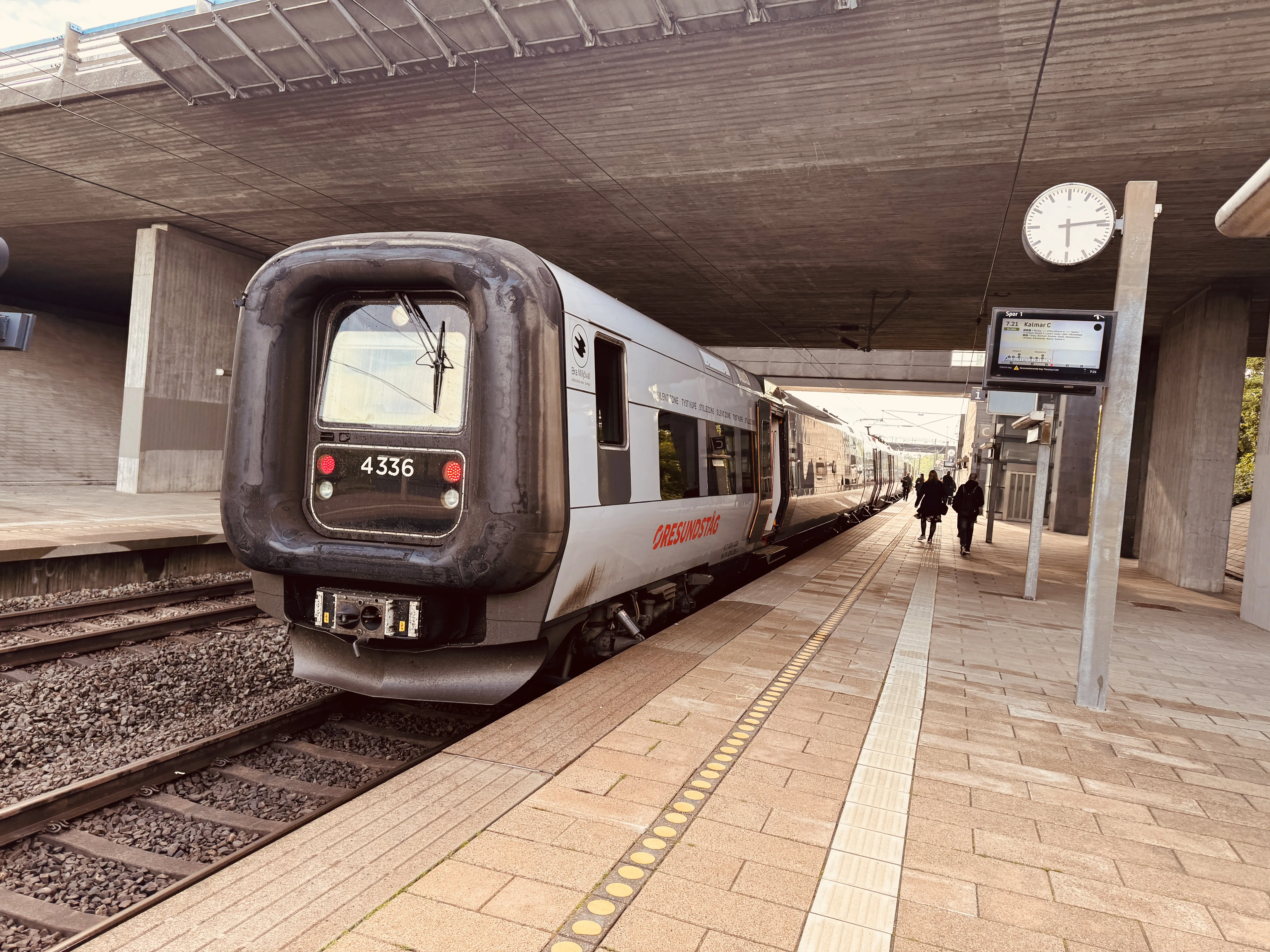 Billede af DSB ET 4336 fotograferet ud for Ørestad Trinbræt. Billede af DSB ET 4336 fotograferet ud for Ørestad Trinbræt.