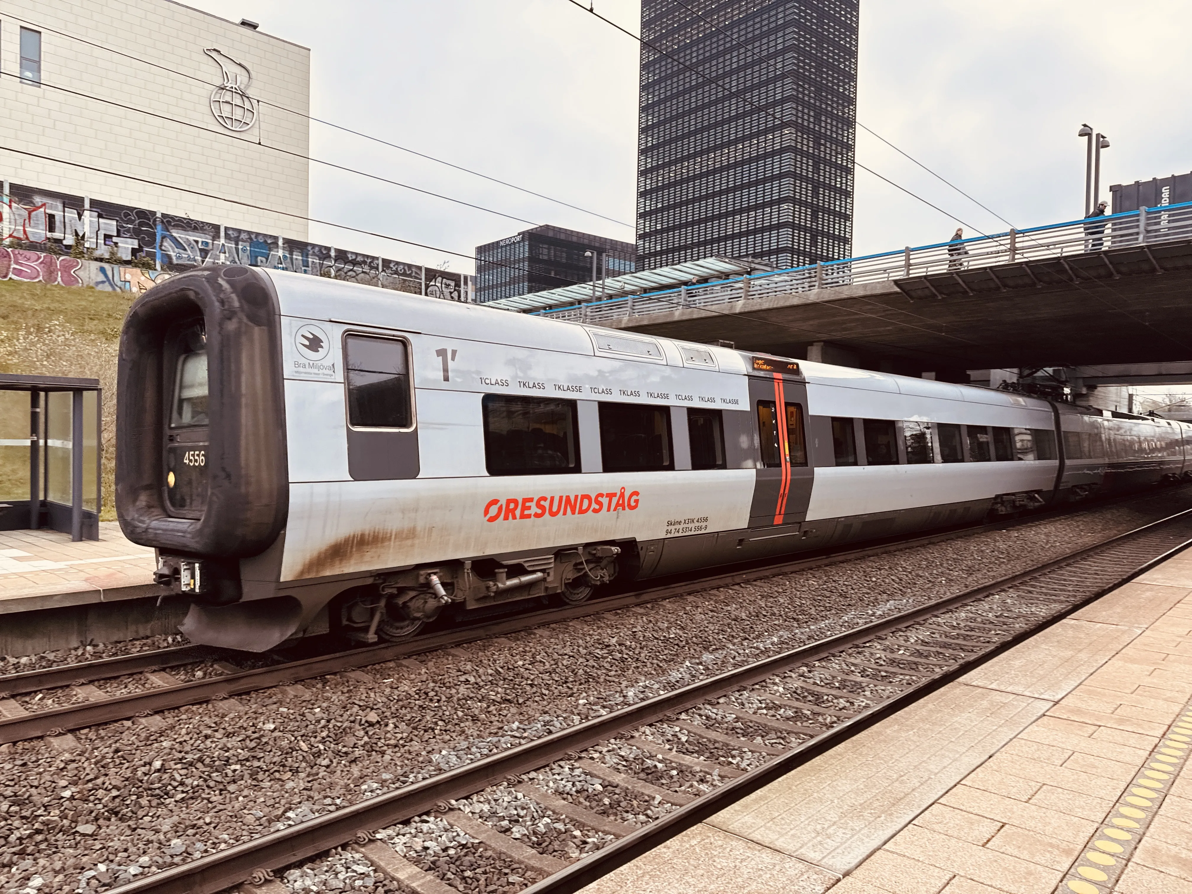 Billede af DSB ET 4356 fotograferet ud for Ørestad Trinbræt. Billede af DSB ET 4356 fotograferet ud for Ørestad Trinbræt.