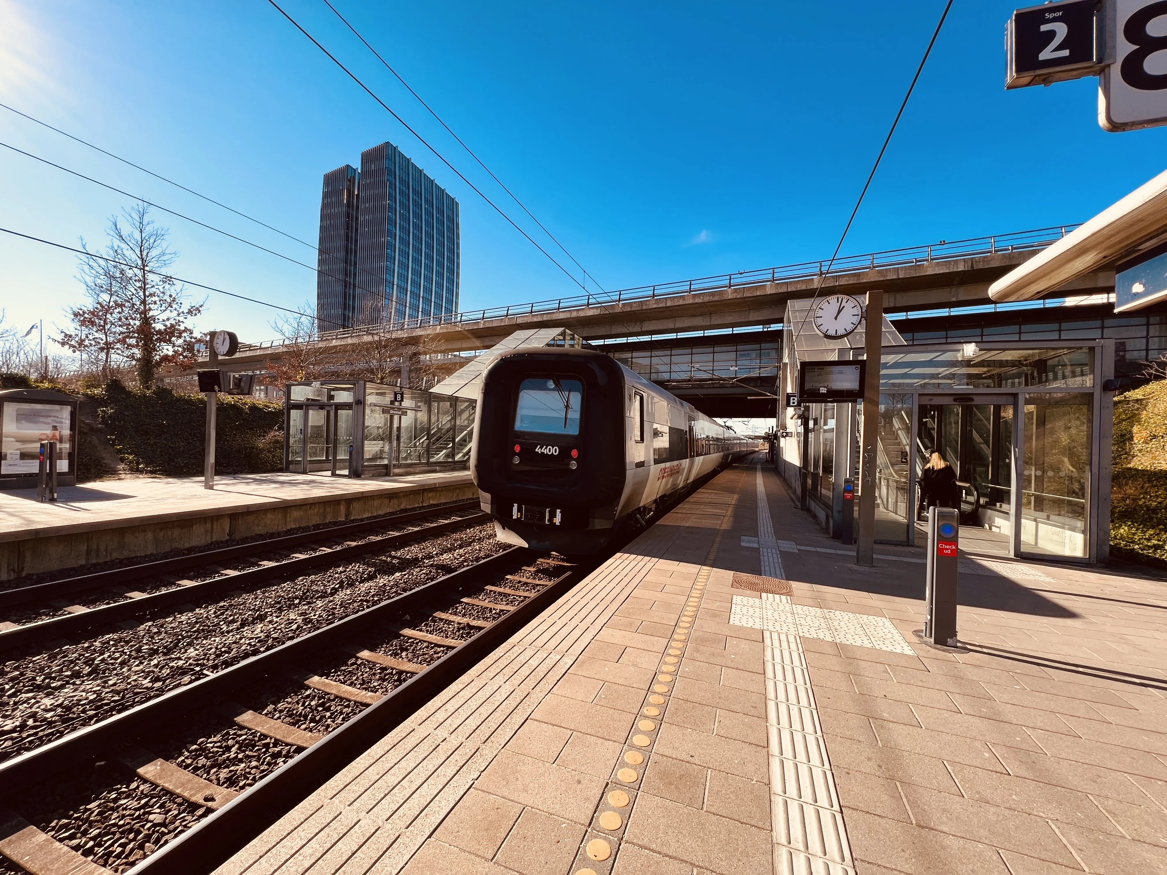 Billede af DSB ET 4400 fotograferet ud for Ørestad Trinbræt. Billede af DSB ET 4400 fotograferet ud for Ørestad Trinbræt.