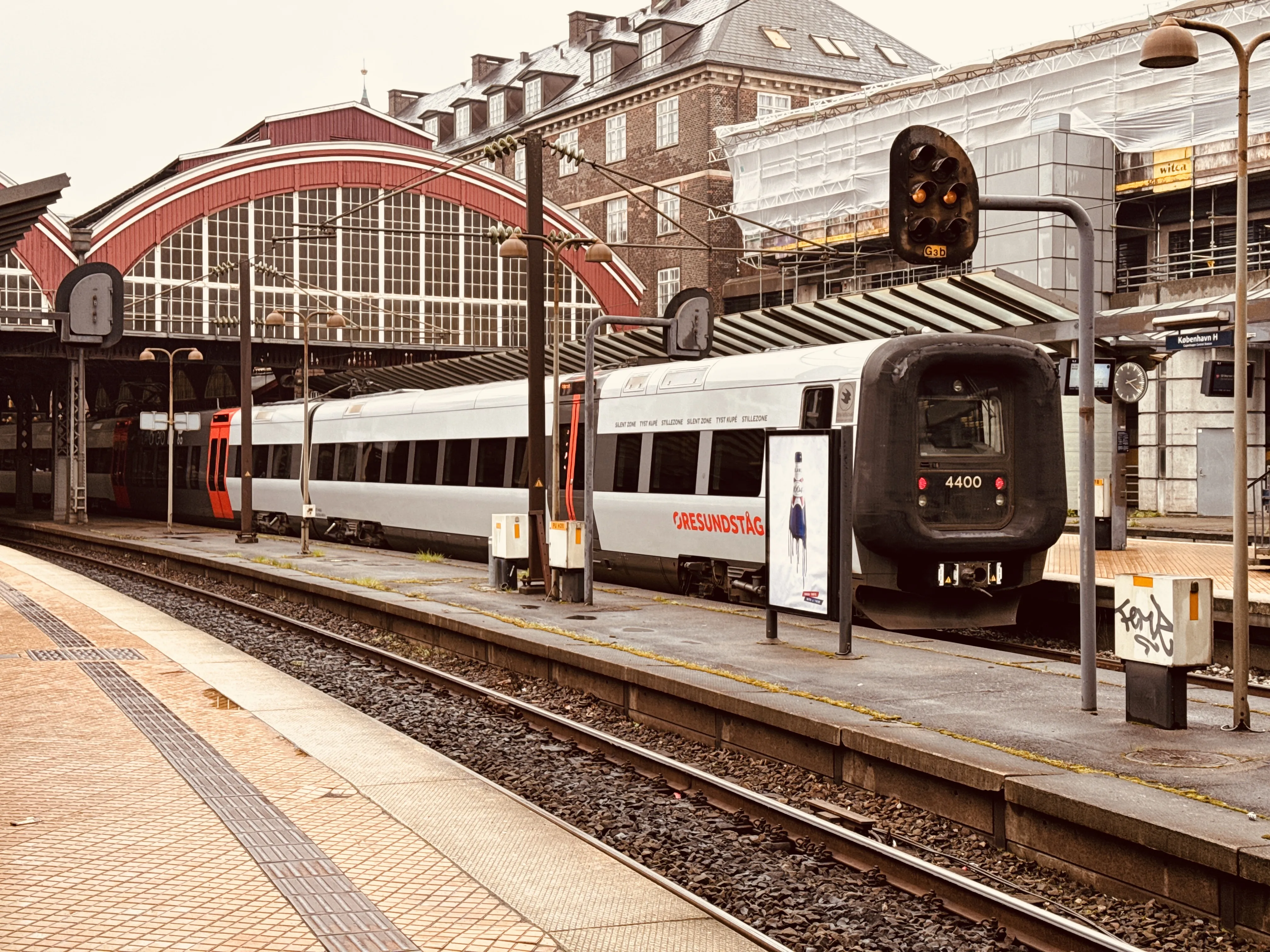 Billede af DSB ET 4400 fotograferet ud for København Hovedbanegård. Billede af DSB ET 4400 fotograferet ud for København Hovedbanegård.